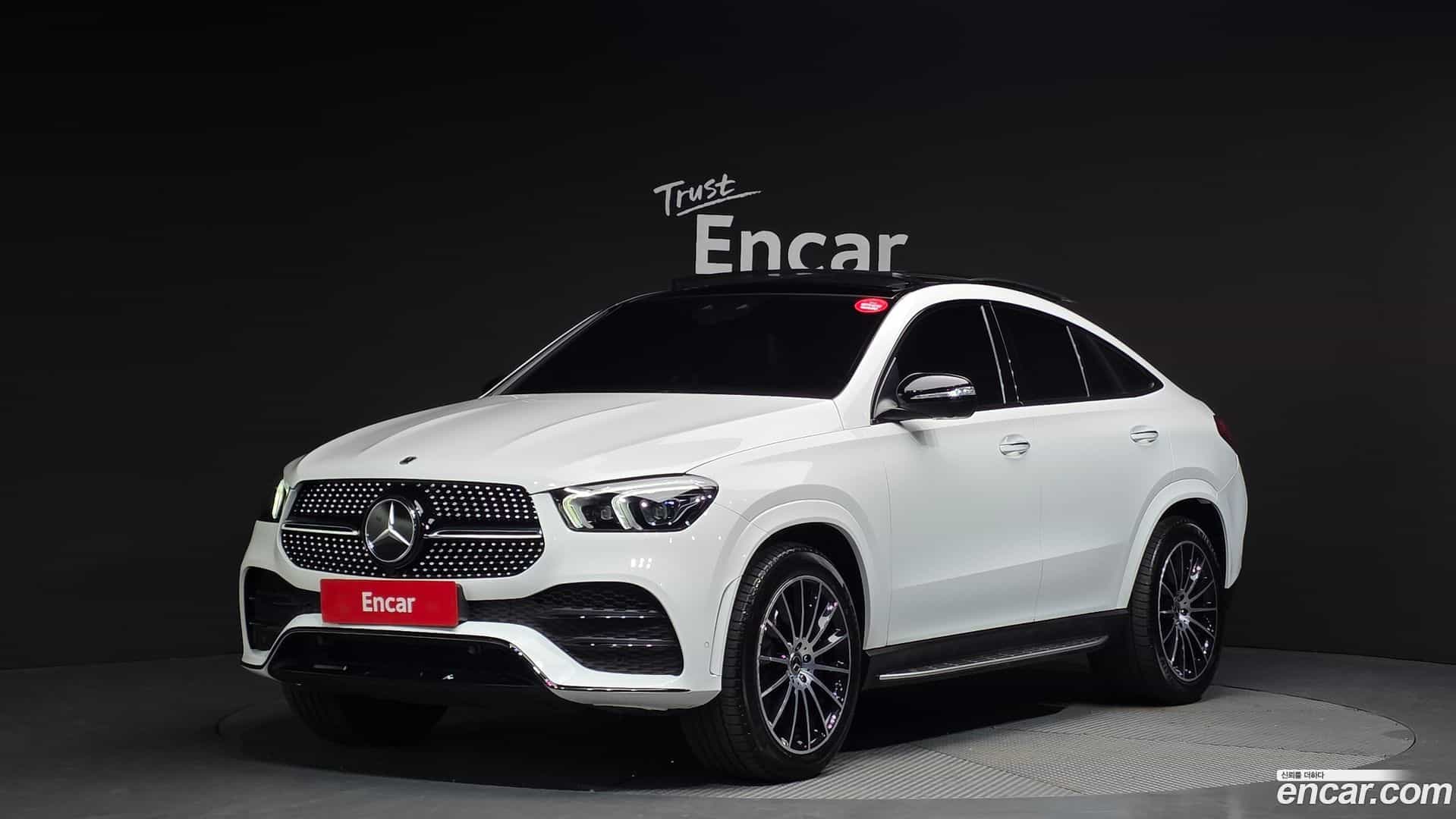 GLE-Class Mercedes-Benz 2022.10-OUTER-001