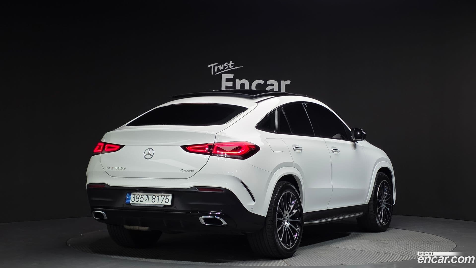 Main__Slider__Photo:GLE-Class Mercedes-Benz 2022.10-1