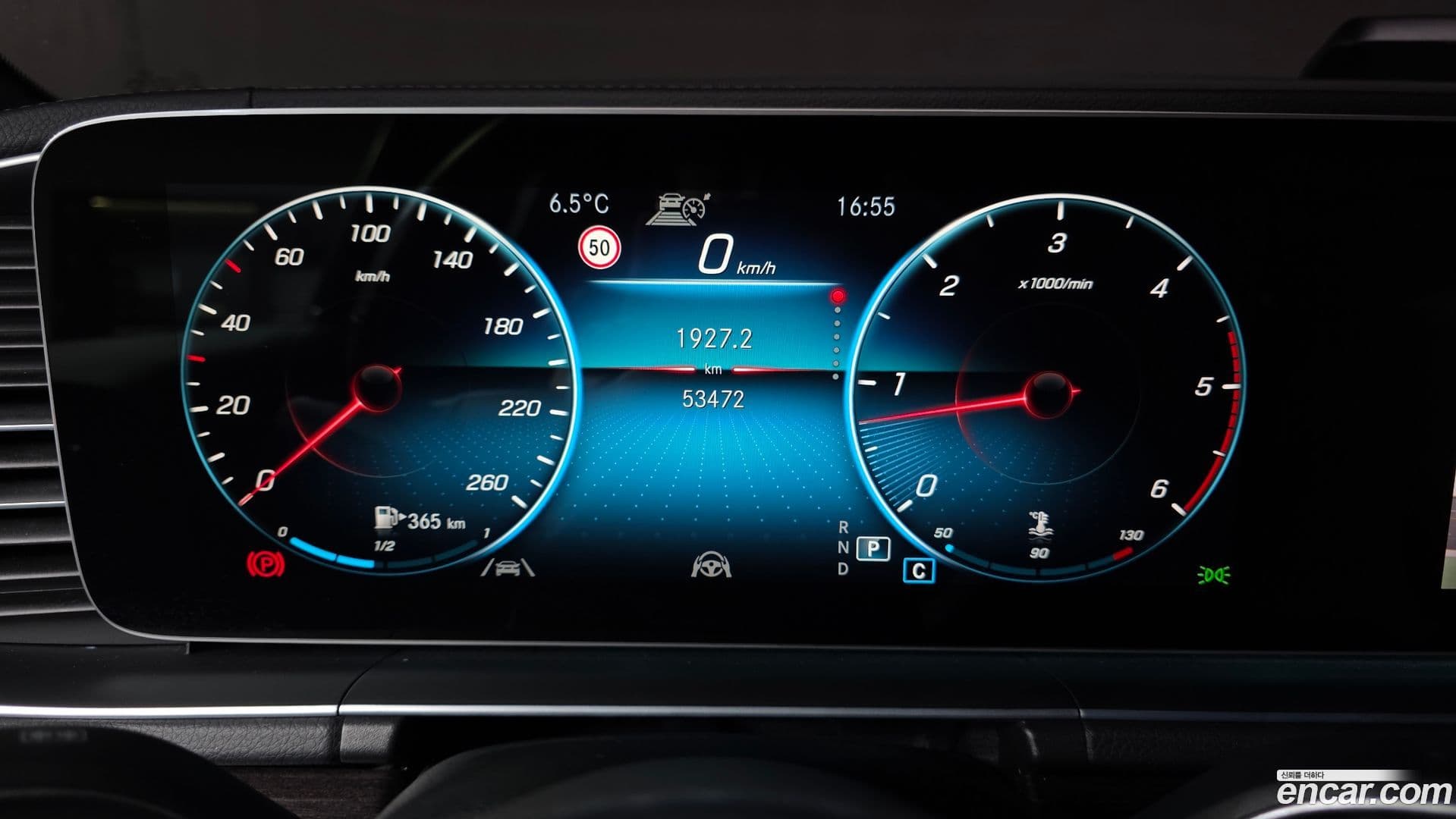 Main__Slider__Photo:GLE-Class Mercedes-Benz 2022.10-7