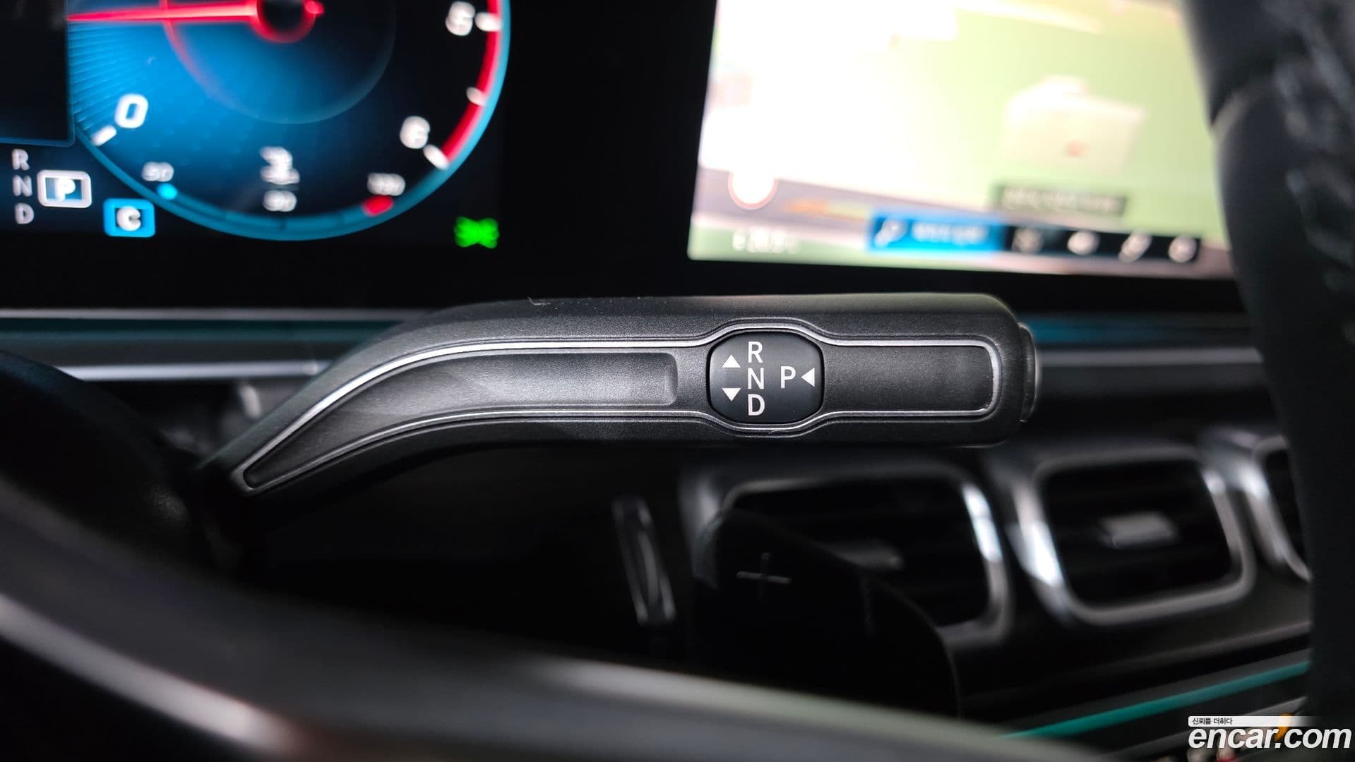 Main__Slider__Photo:GLE-Class Mercedes-Benz 2022.10-8