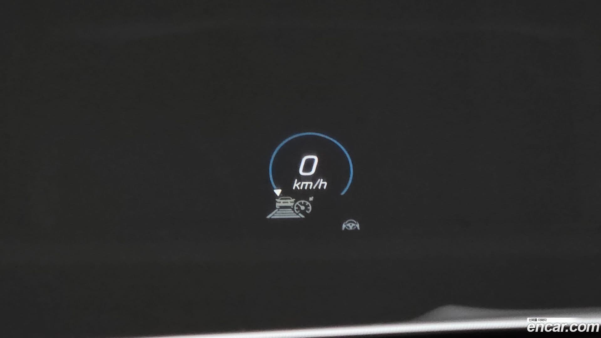 Main__Slider__Photo:GLE-Class Mercedes-Benz 2022.10-10