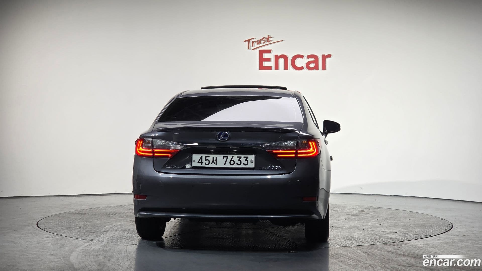 Main__Slider__Photo:ES Lexus 2017.9-3