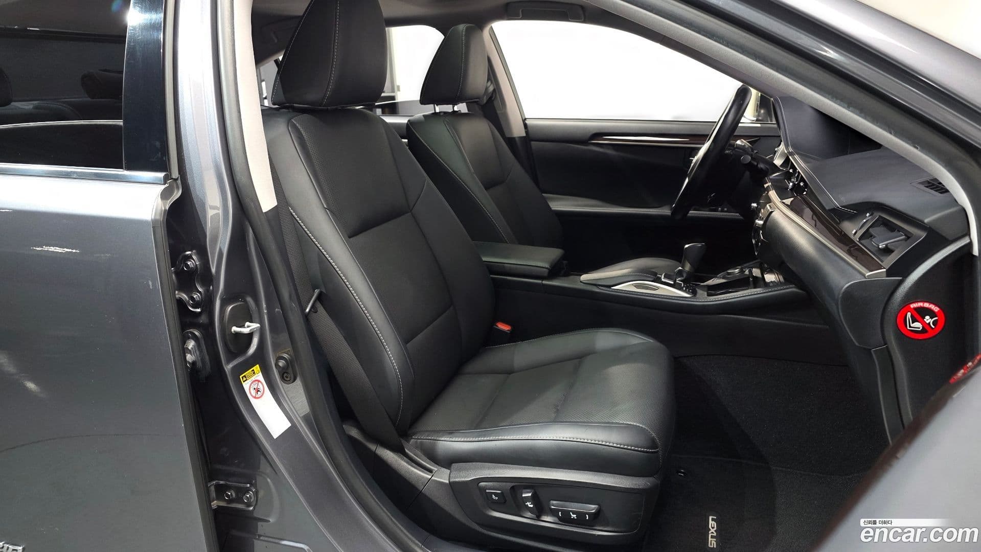 Main__Slider__Photo:ES Lexus 2017.9-9