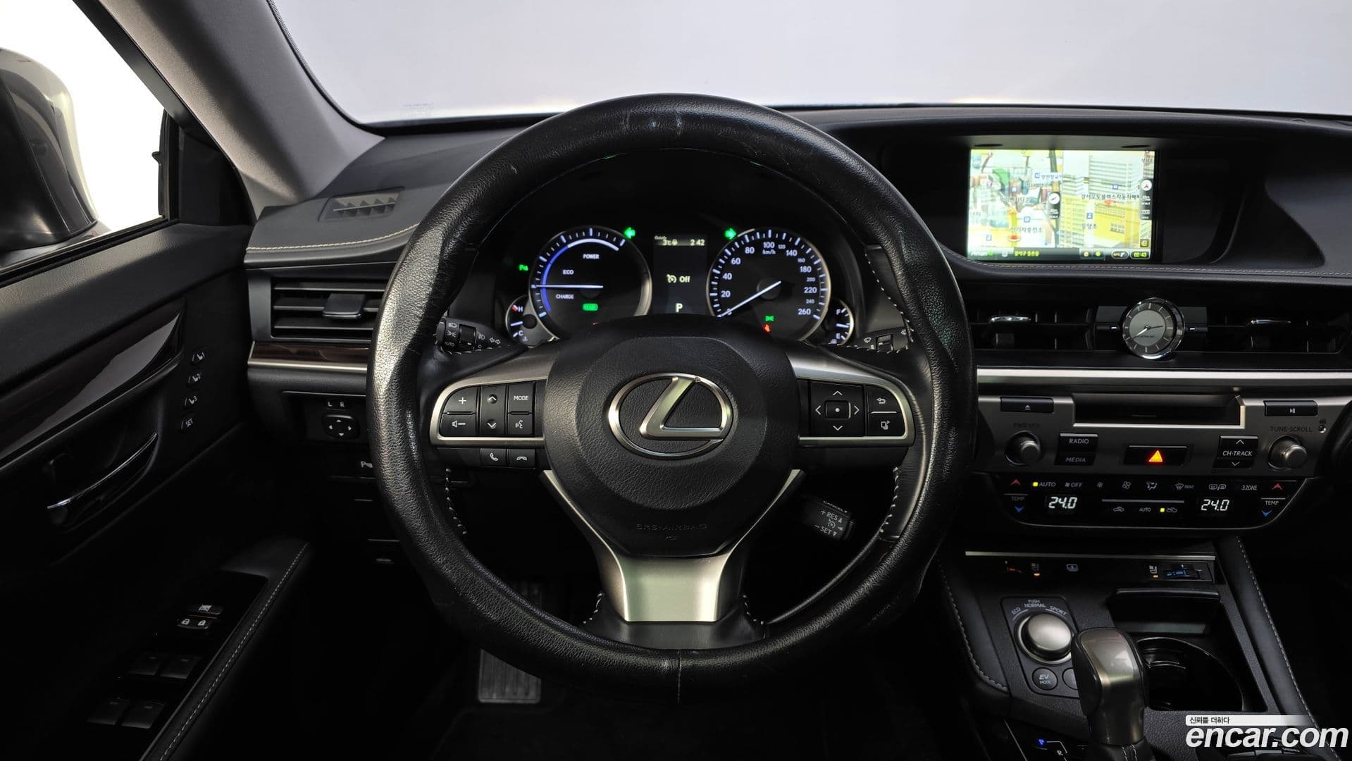 Main__Slider__Photo:ES Lexus 2017.9-12