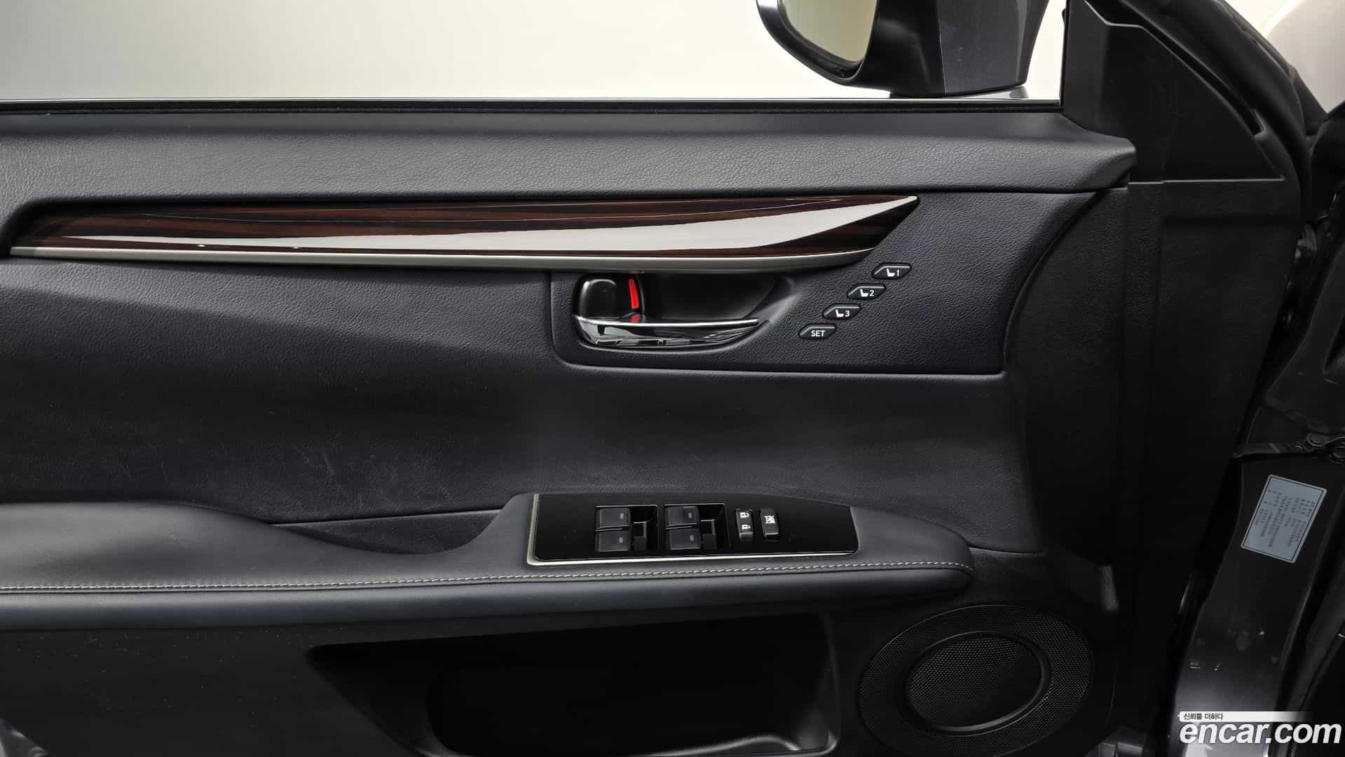 ES Lexus 2017.9-OPTION-021