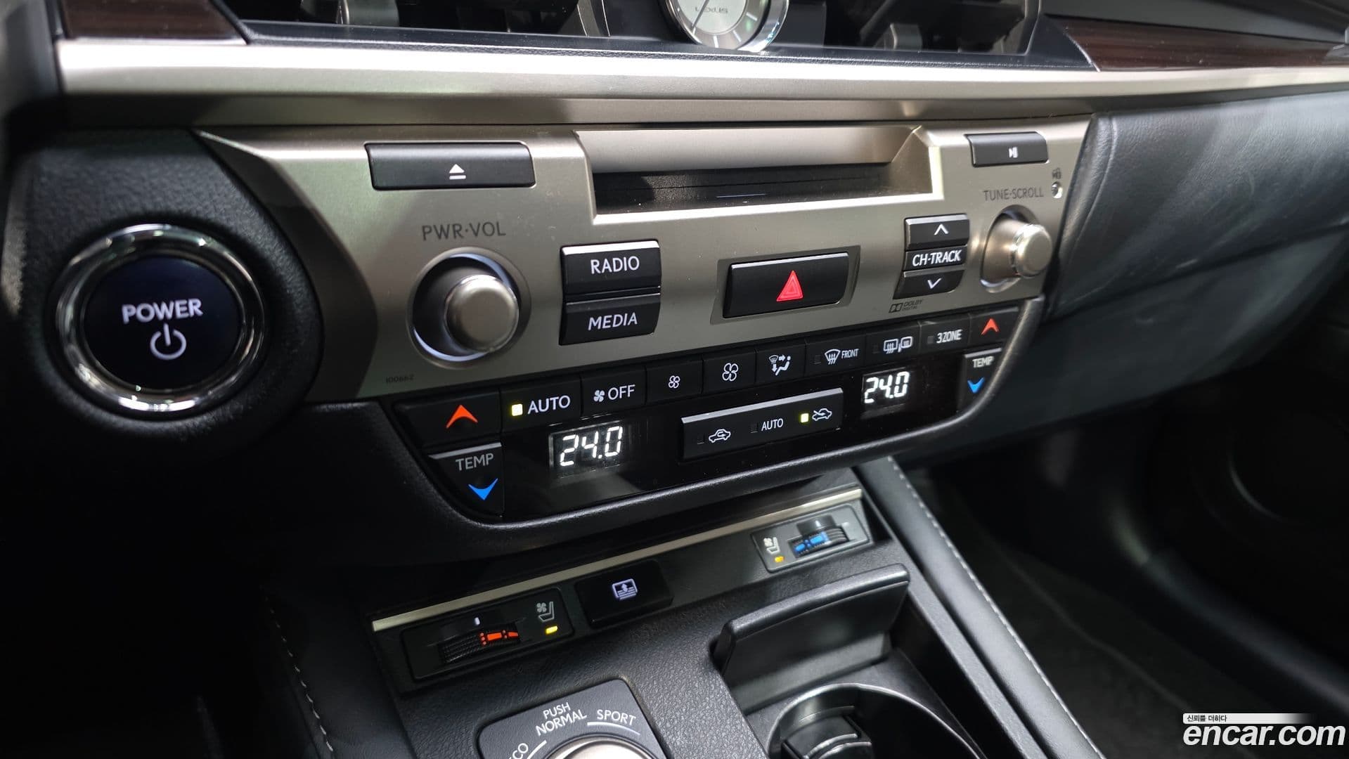 Main__Slider__Photo:ES Lexus 2017.9-17