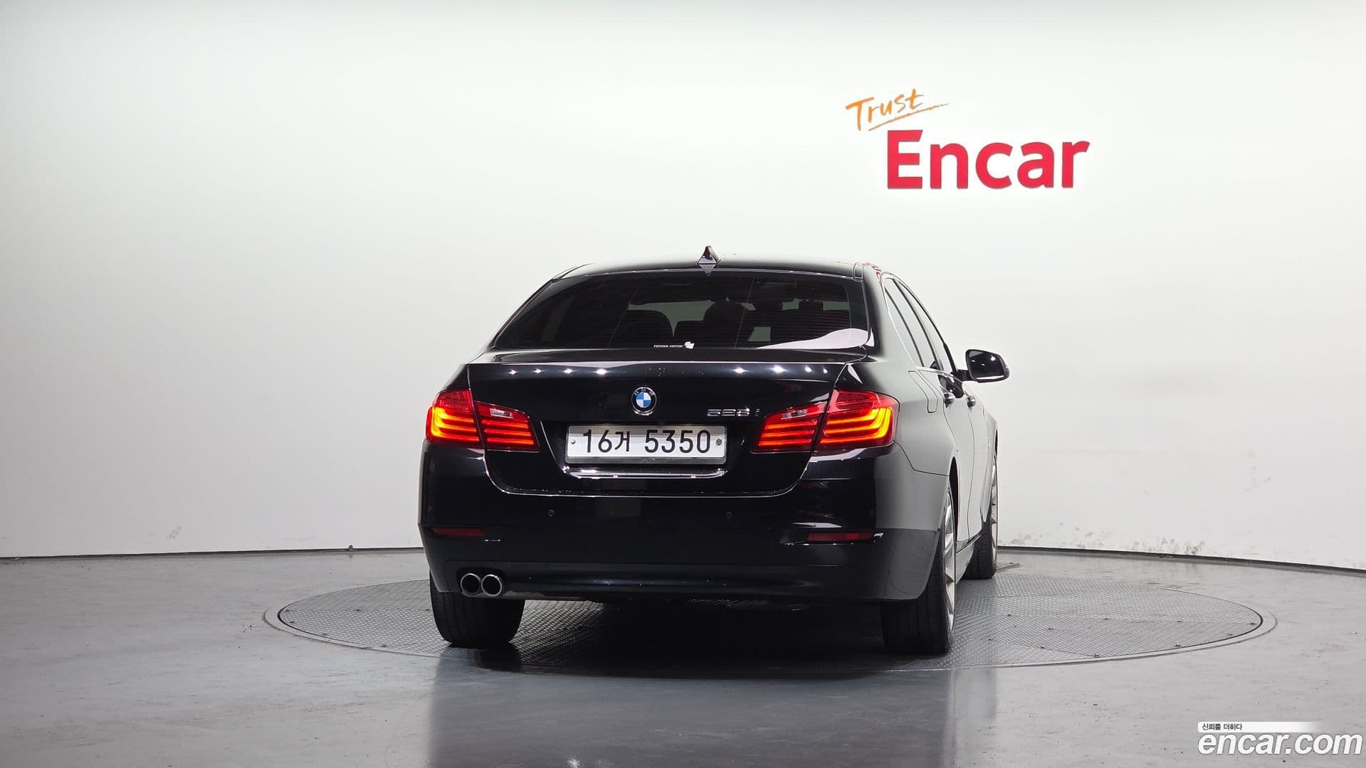 Main__Slider__Photo:5-Series BMW 2013.11-3