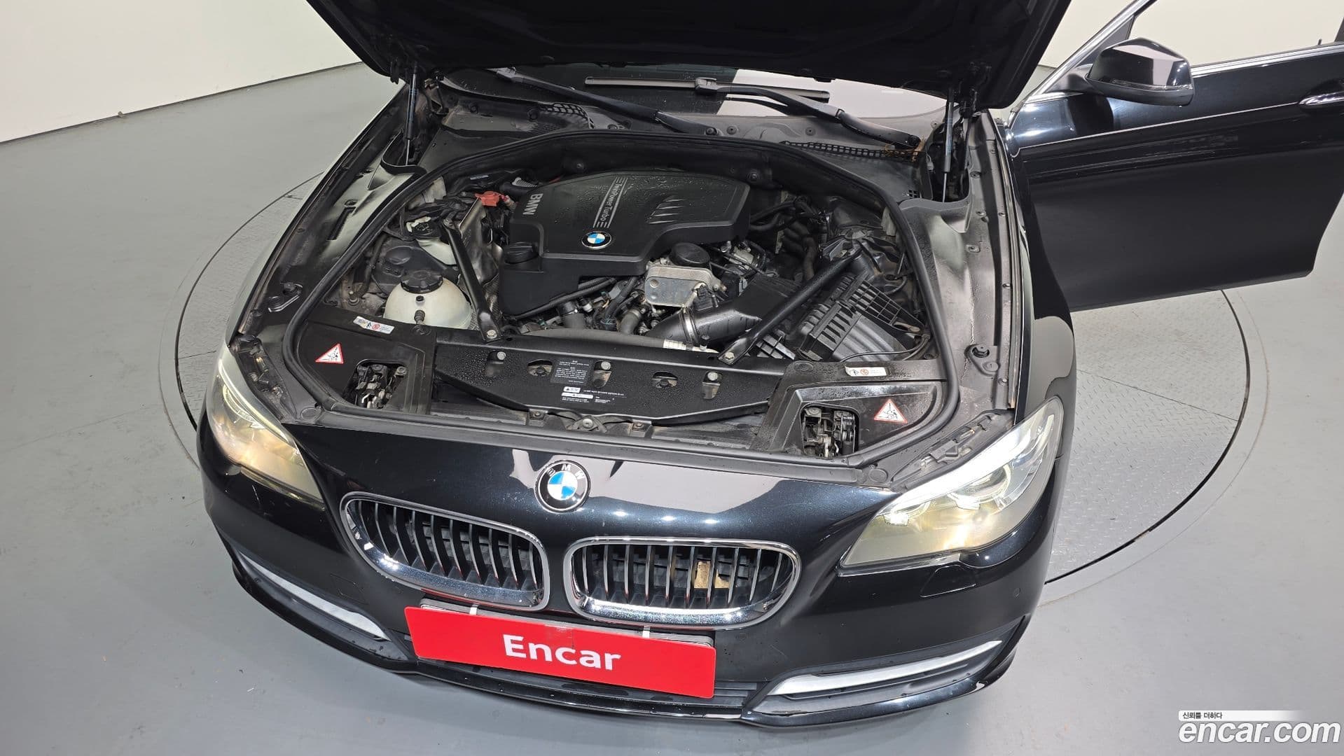 Main__Slider__Photo:5-Series BMW 2013.11-5