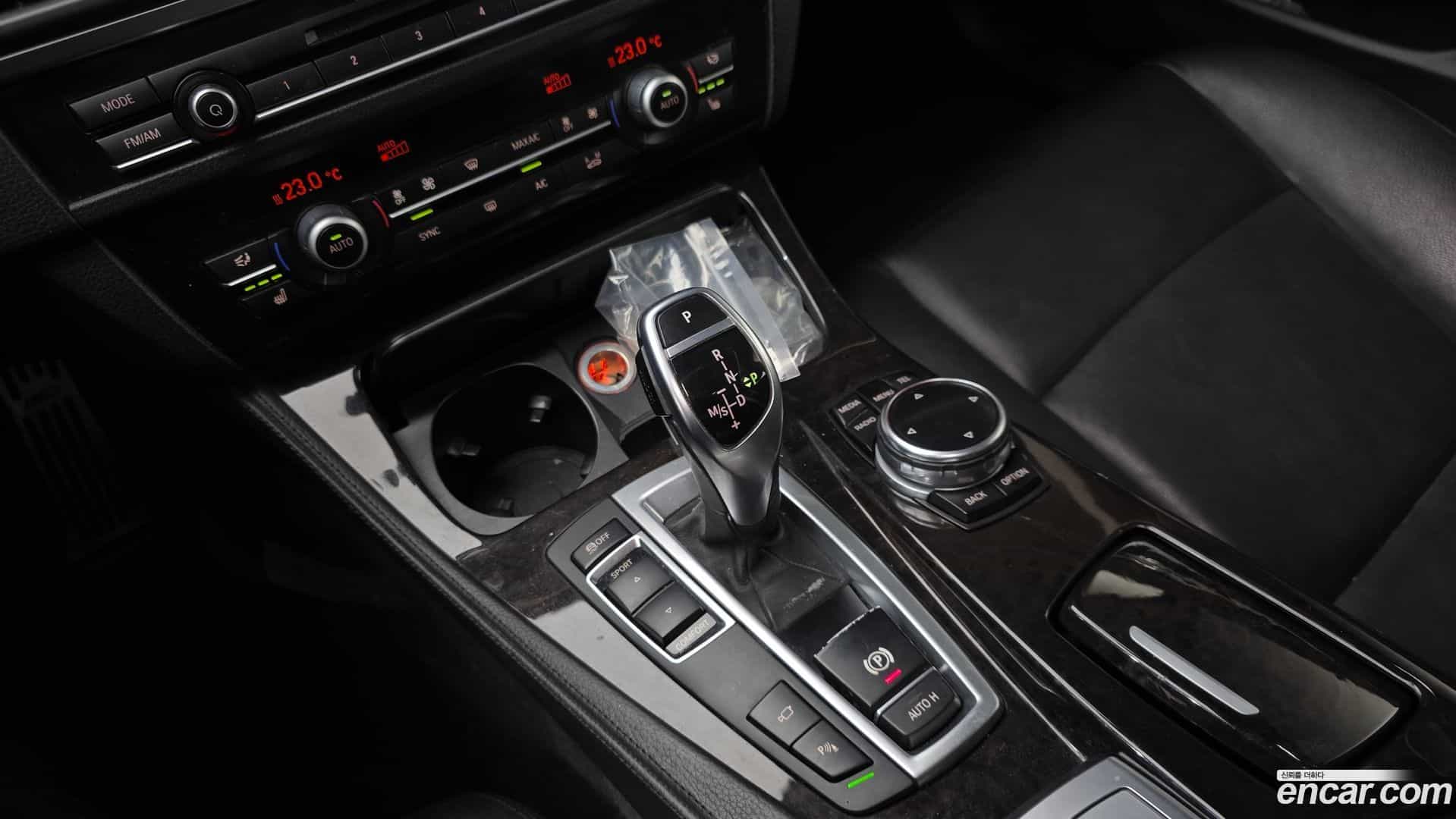 5-Series BMW 2013.11-INNER-009