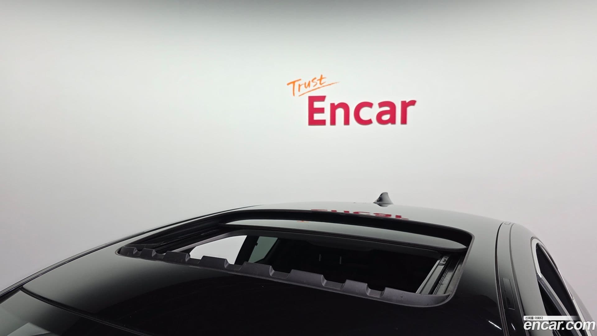 Main__Slider__Photo:5-Series BMW 2013.11-19