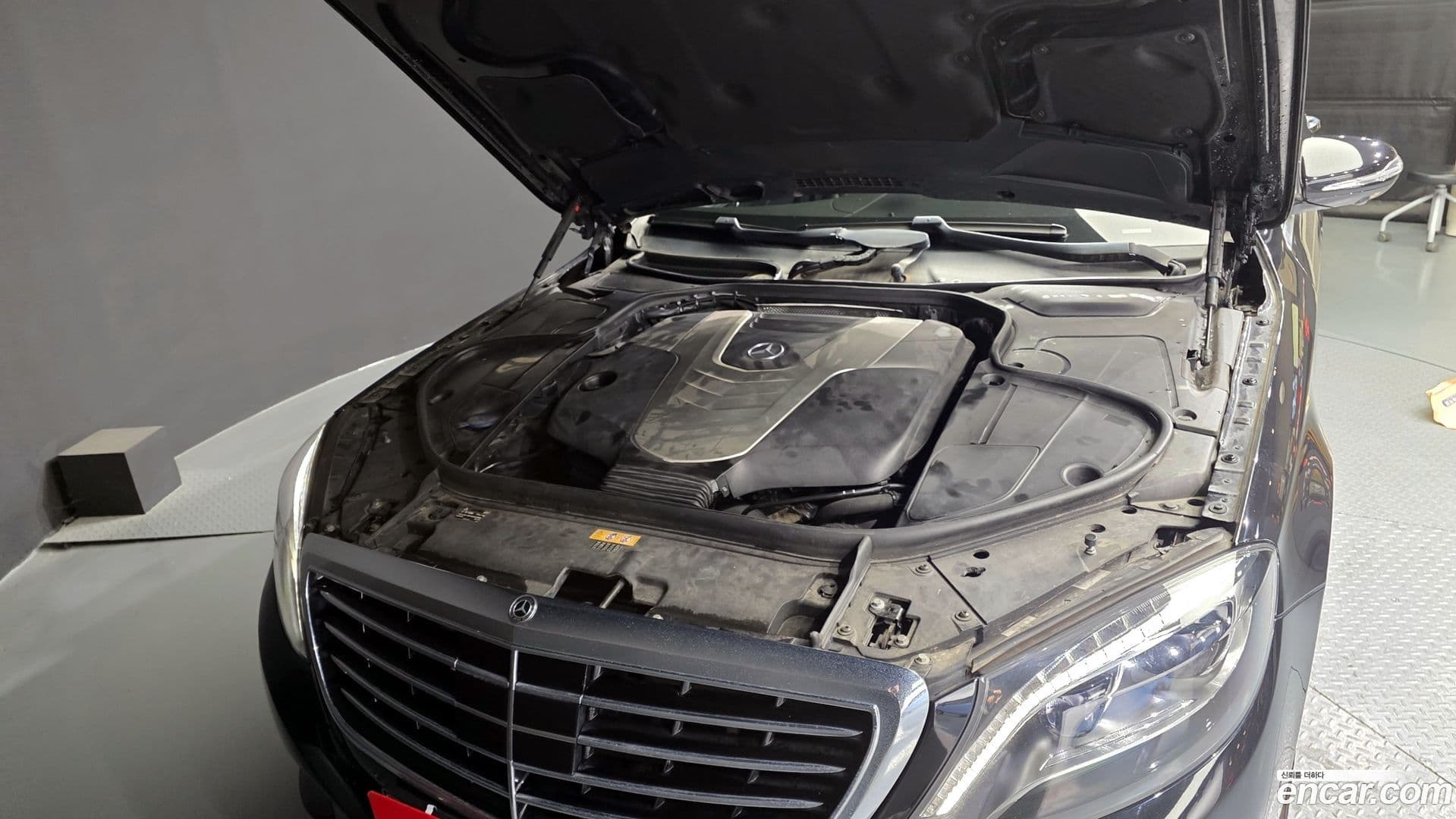 Main__Slider__Photo:S-Class Mercedes-Benz 2015.2-5