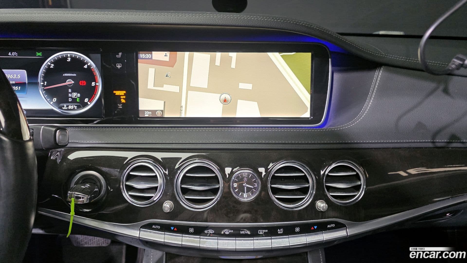 Main__Slider__Photo:S-Class Mercedes-Benz 2015.2-17