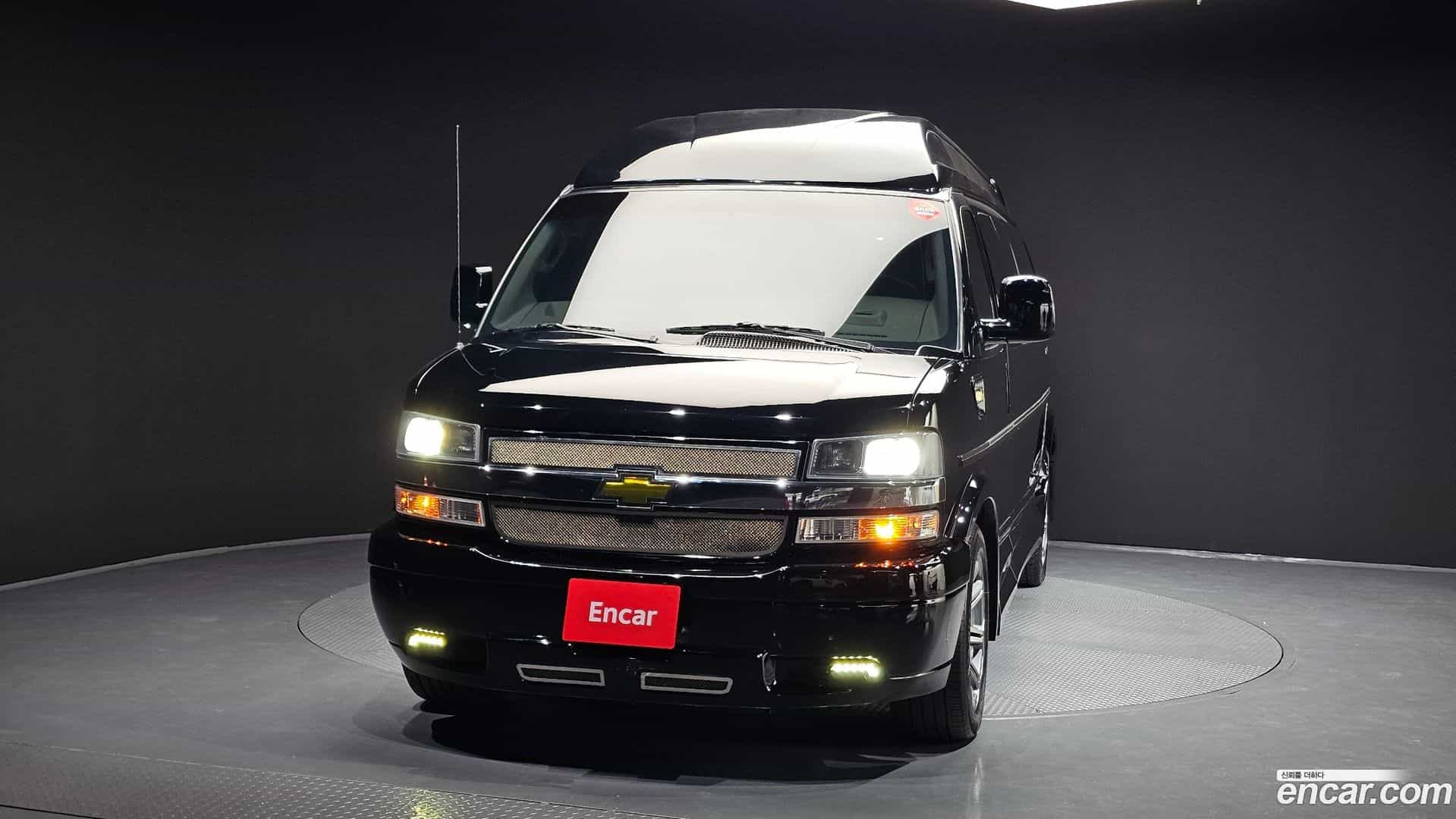 Express Van Chevrolet 2019.9-OUTER-003