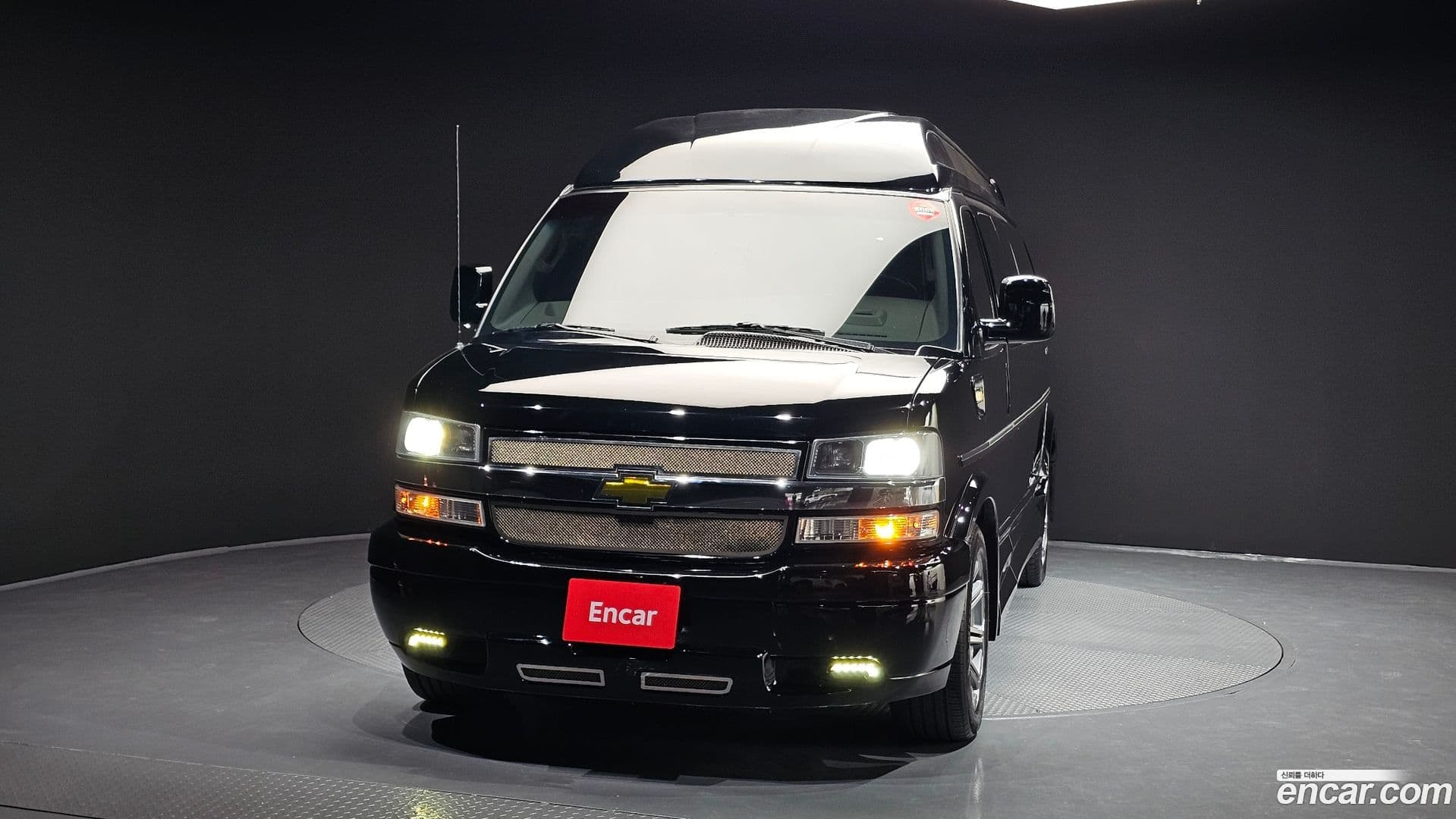 Main__Slider__Photo:Express Van Chevrolet 2019.9-2