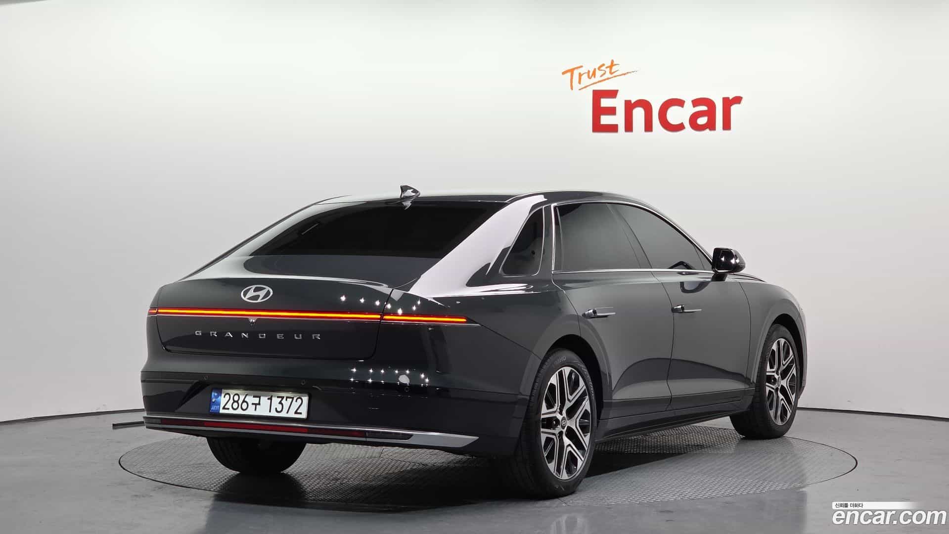 Grandeur Hyundai 2023.0-OUTER-002