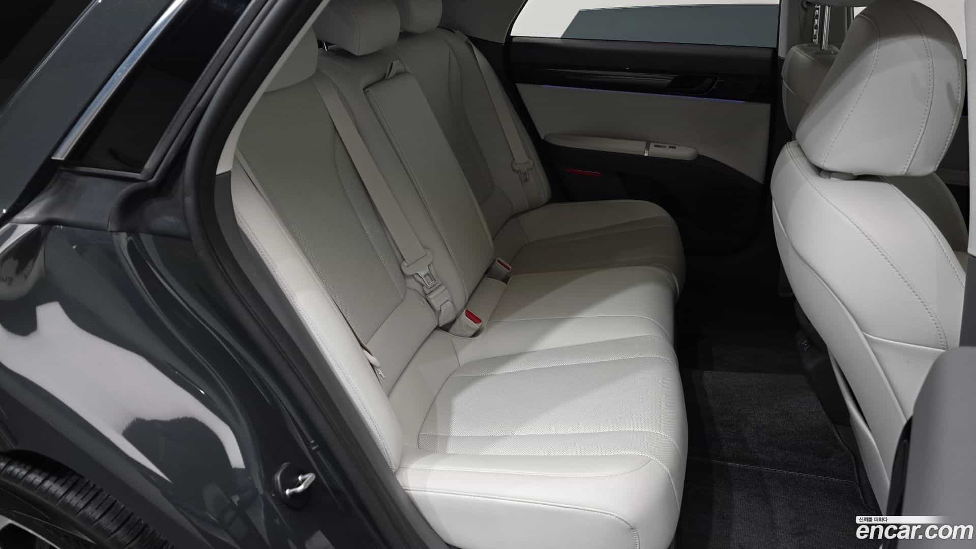 Grandeur Hyundai 2023.0-OPTION-015