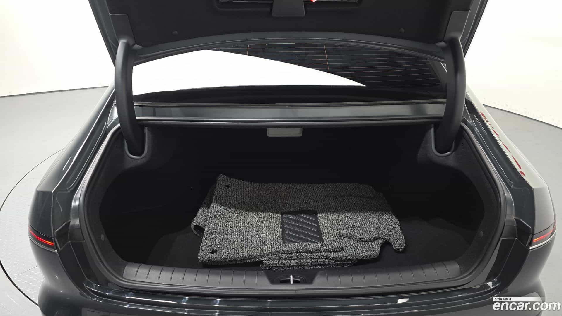 Grandeur Hyundai 2023.0-OPTION-024