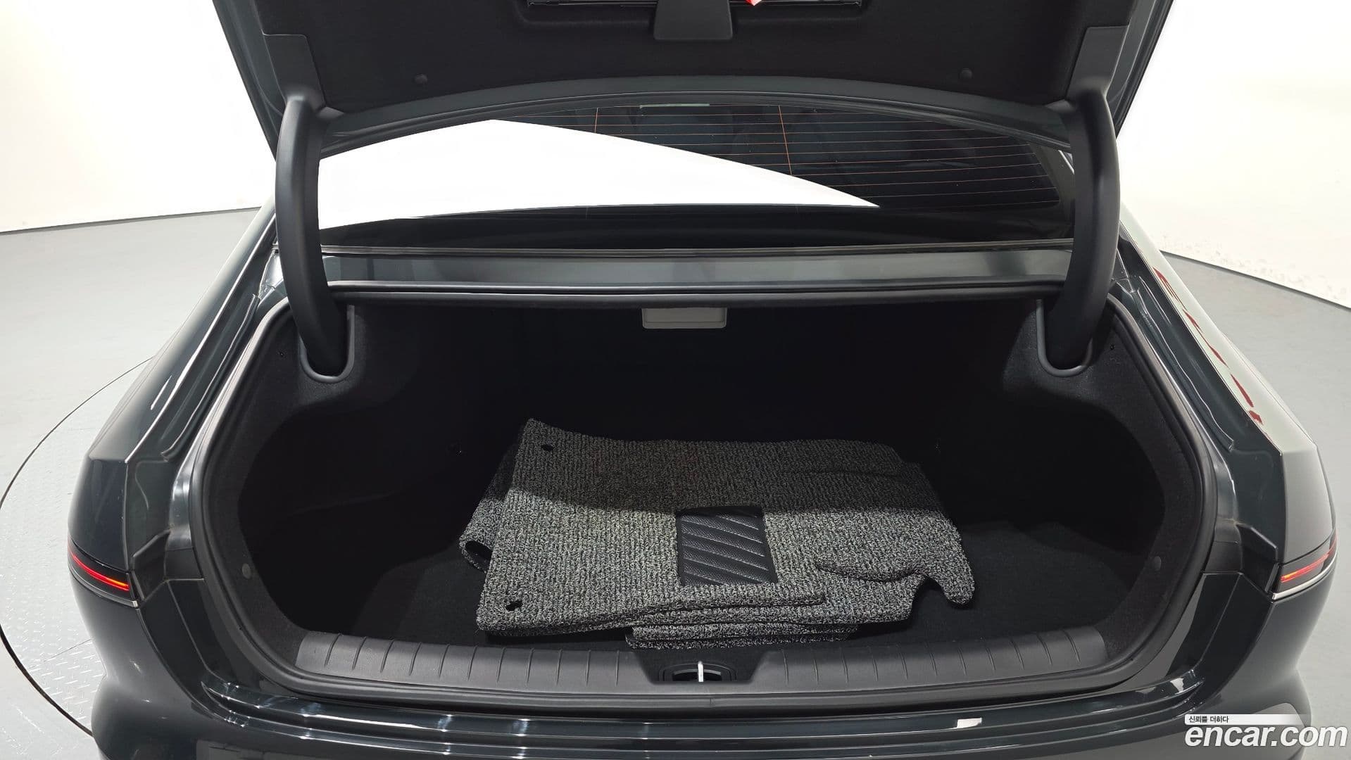 Main__Slider__Photo:Grandeur Hyundai 2023.0-19