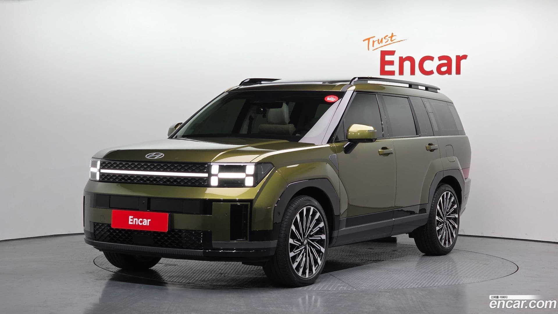 Main__Slider__Photo:Santafe Hyundai 2023.9-0