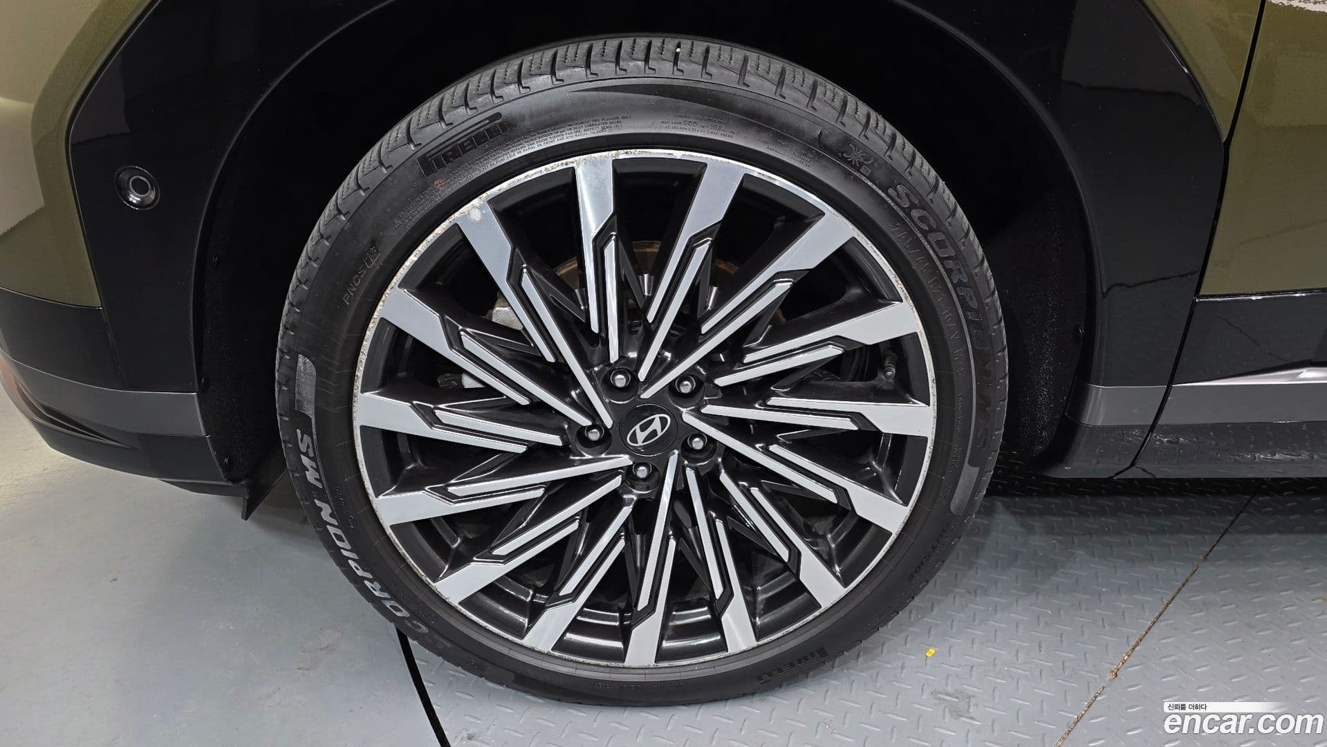 Main__Slider__Photo:Santafe Hyundai 2023.9-4