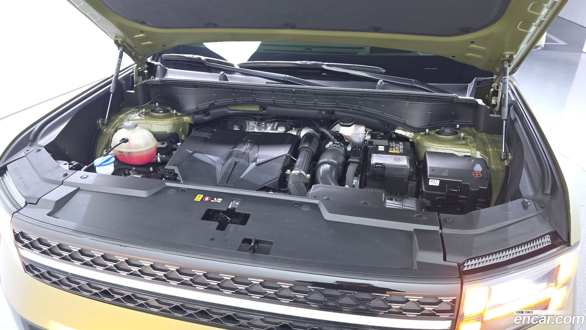 Main__Slider__Photo:Santafe Hyundai 2023.9-5