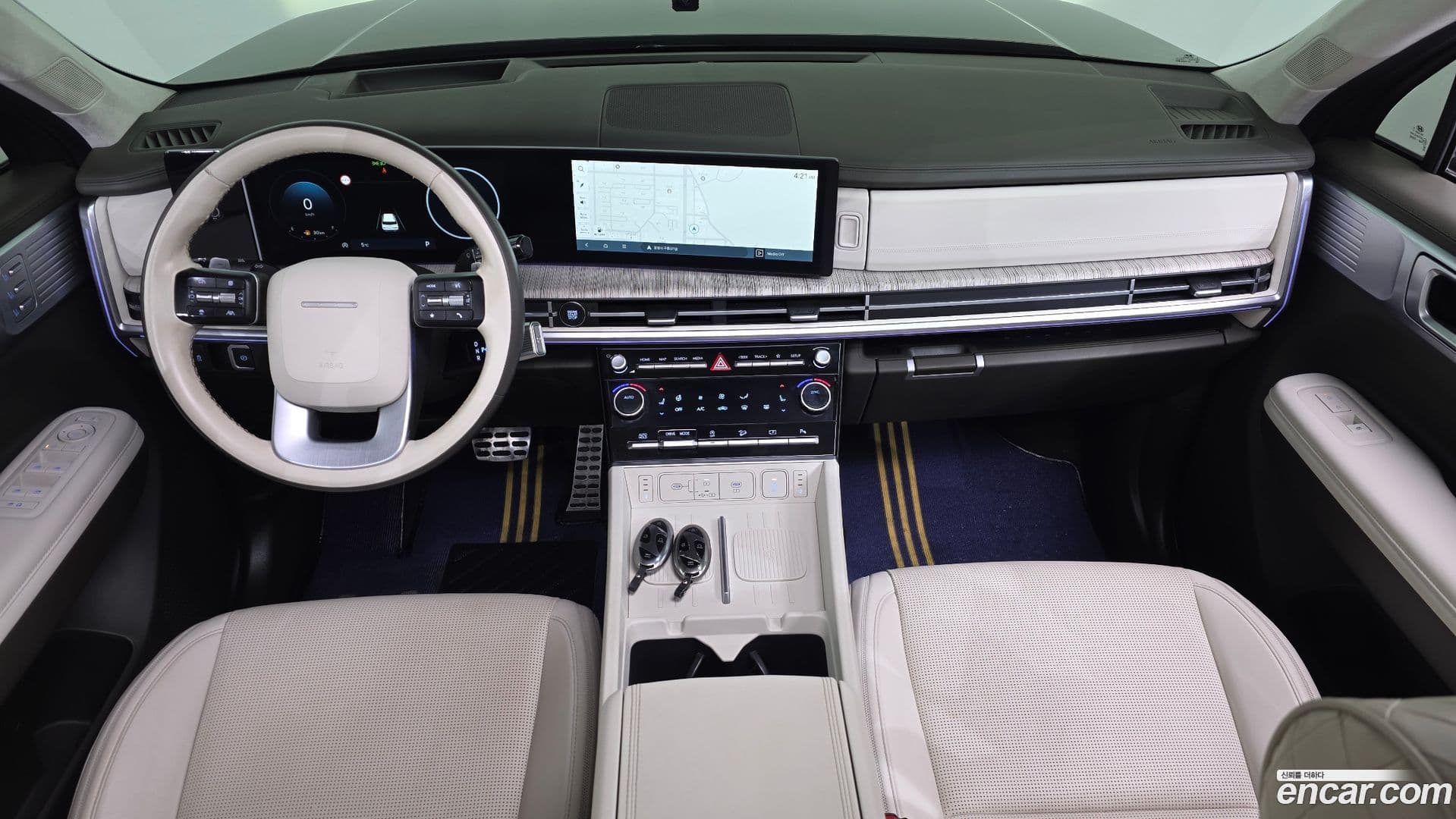 Main__Slider__Photo:Santafe Hyundai 2023.9-6