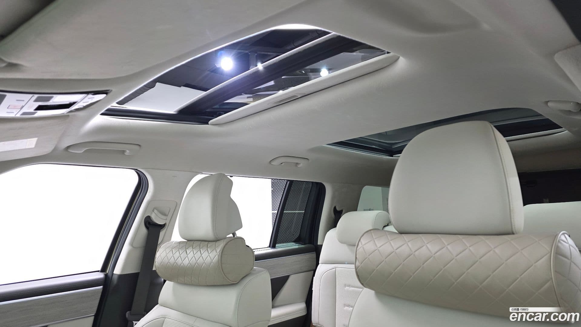 Main__Slider__Photo:Santafe Hyundai 2023.9-17