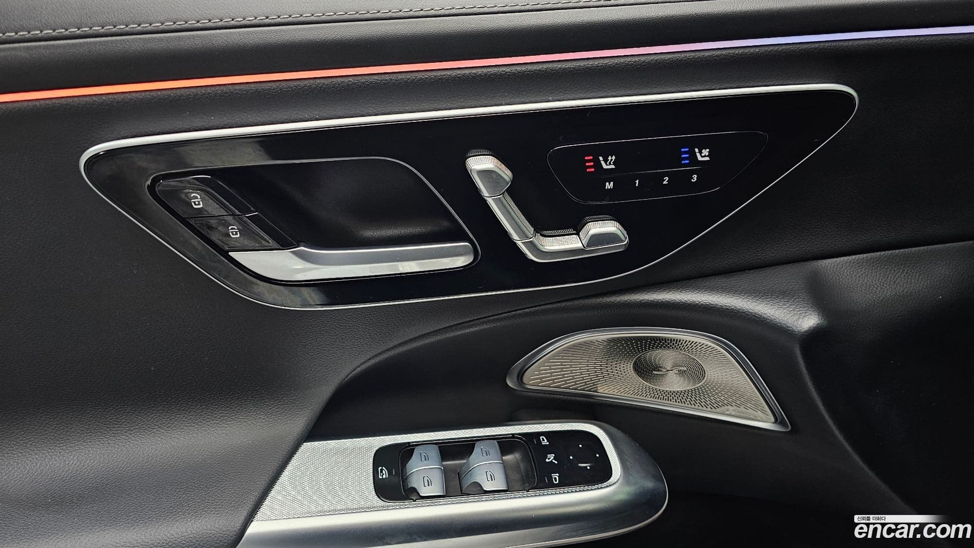 Main__Slider__Photo:E-Class Mercedes-Benz 2024.5-16