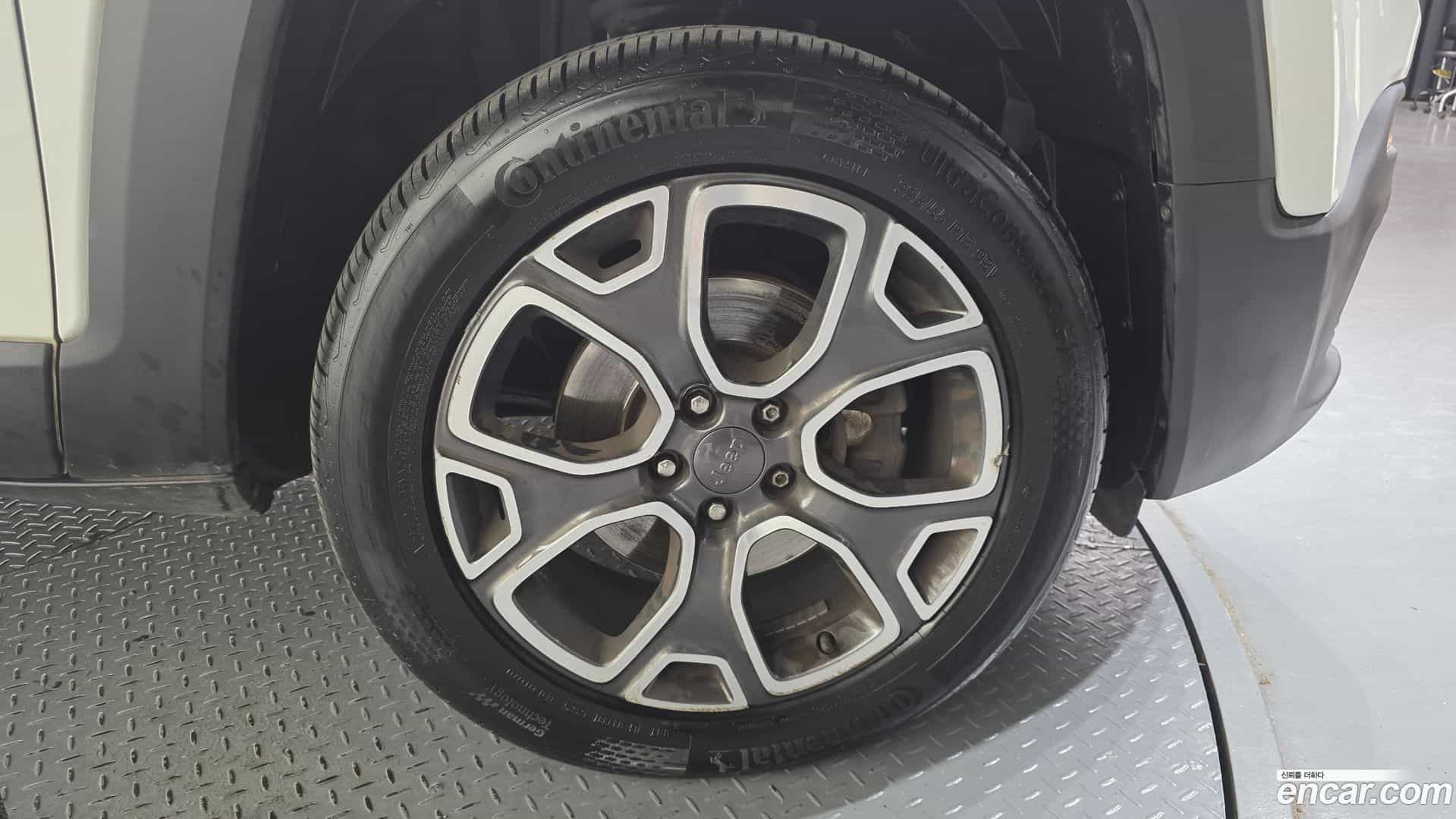 Renegade Jeep 2018.11-OUTER-005