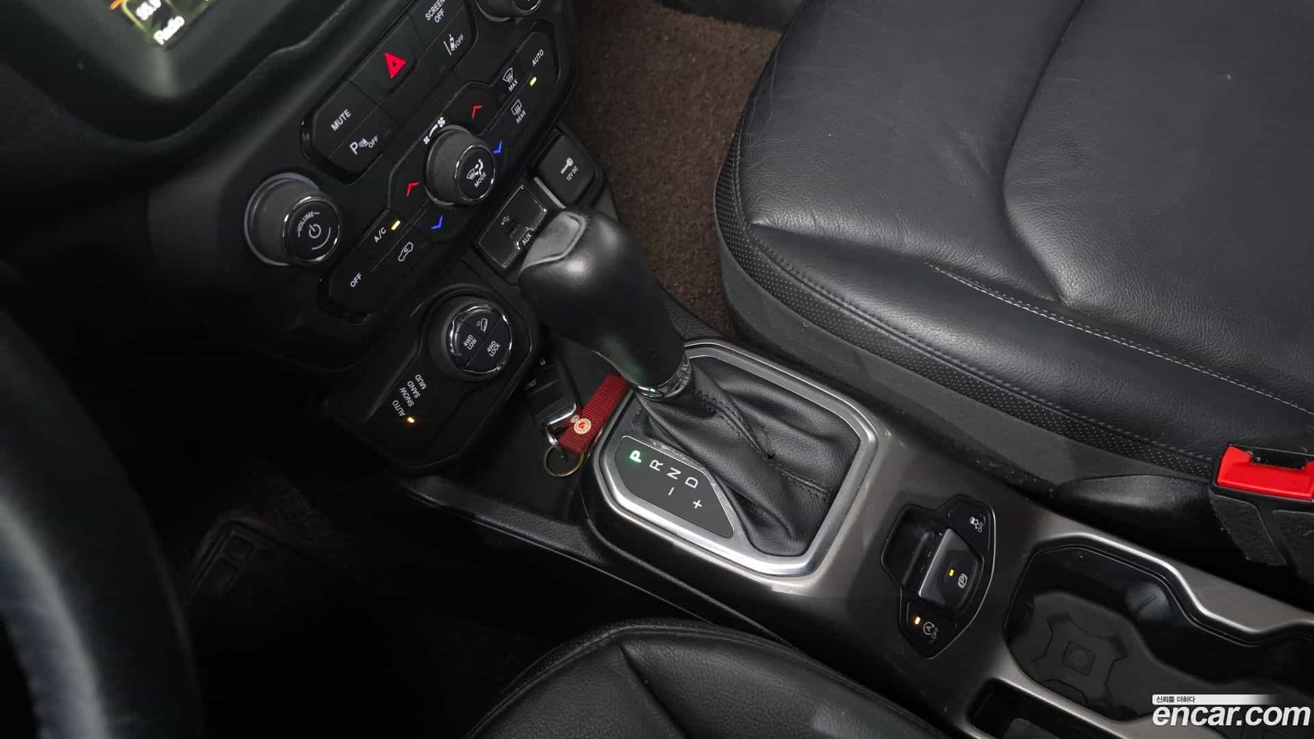 Renegade Jeep 2018.11-INNER-009