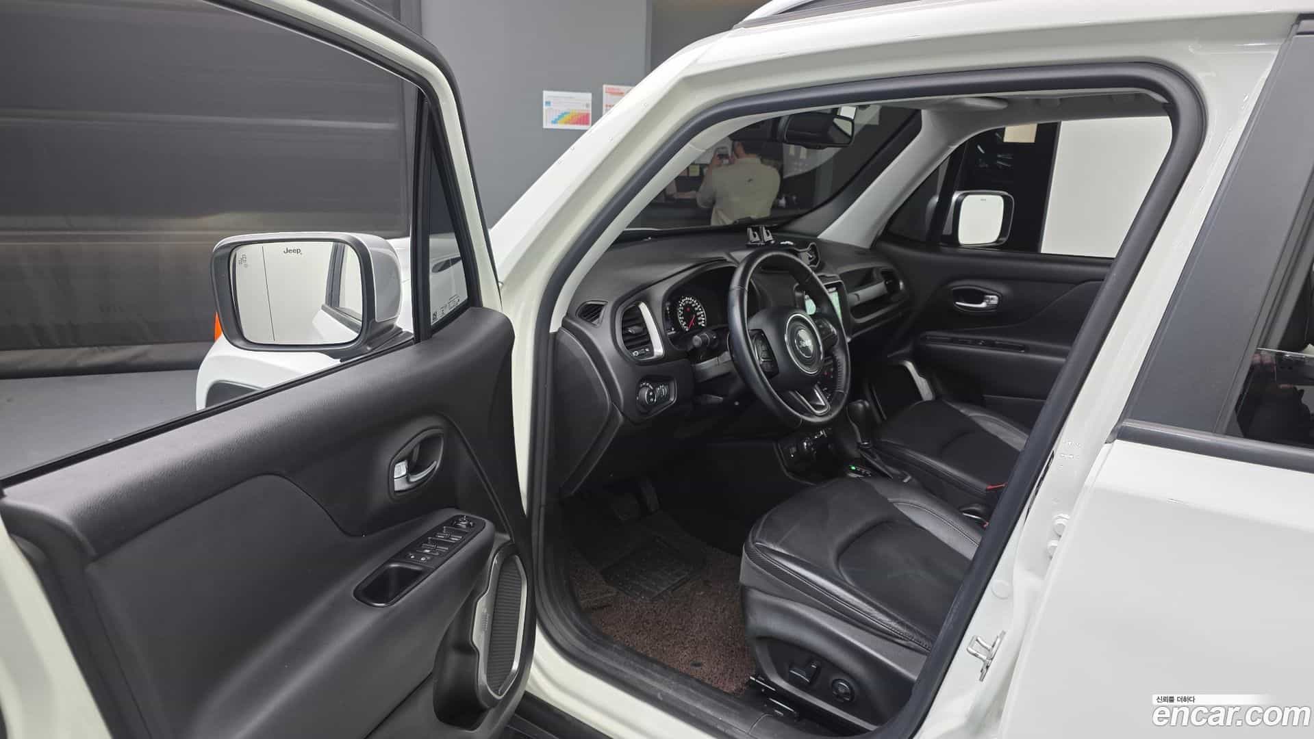 Renegade Jeep 2018.11-INNER-010