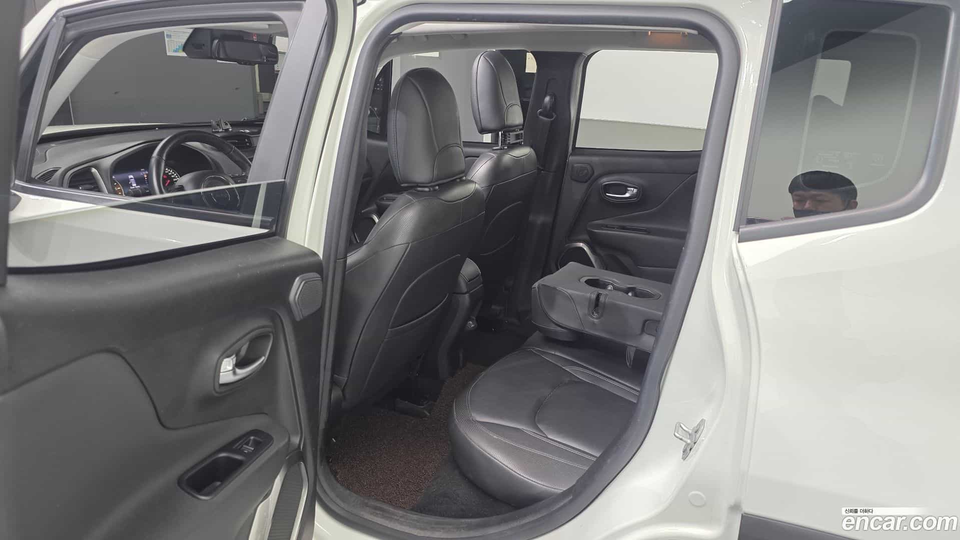 Renegade Jeep 2018.11-OPTION-015