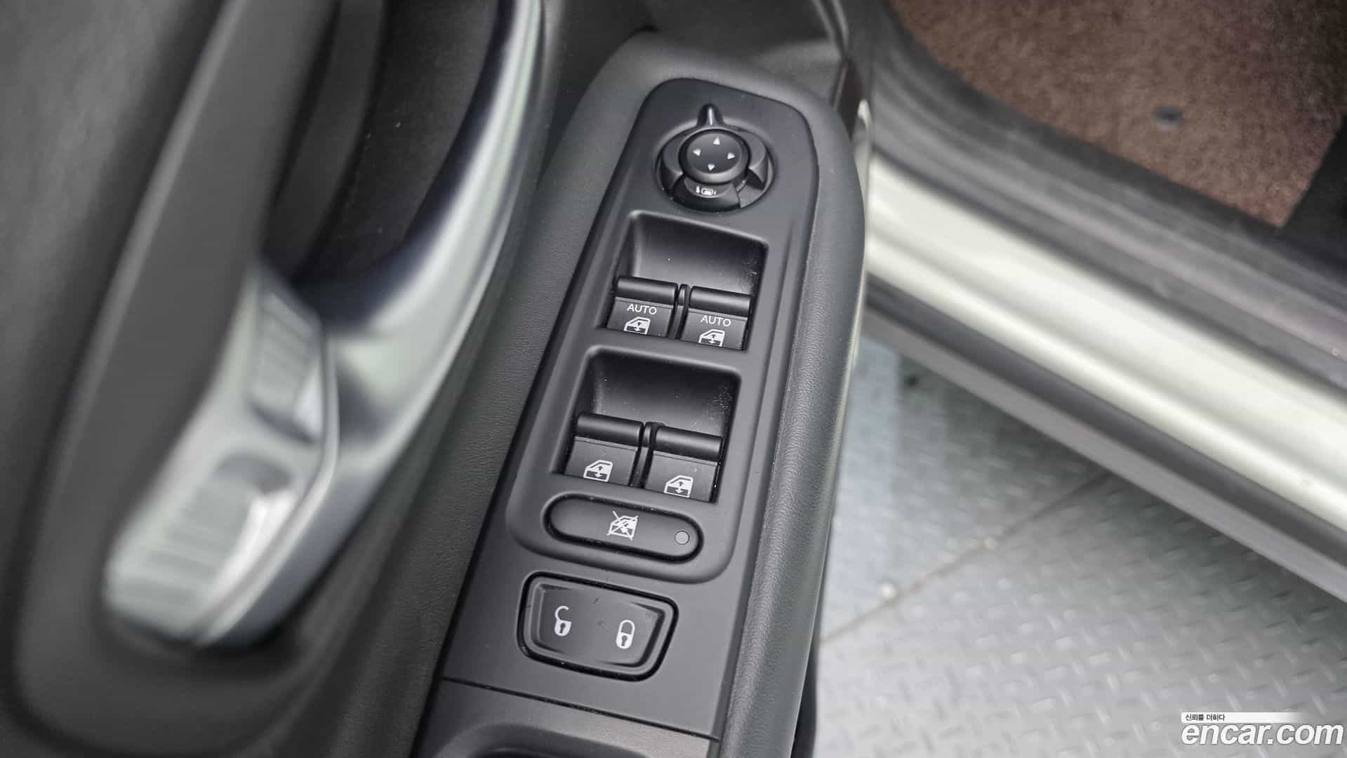 Renegade Jeep 2018.11-OPTION-018