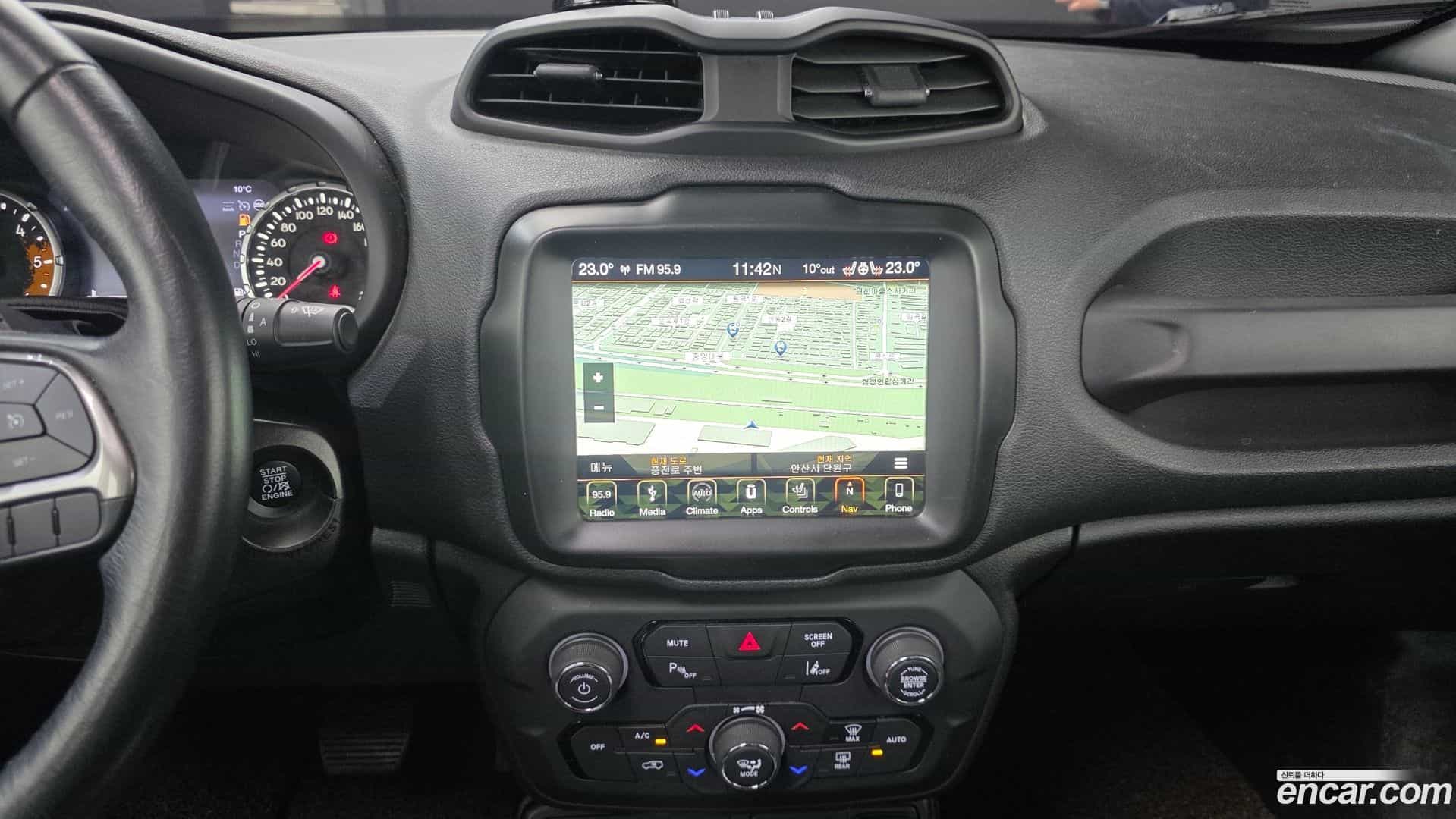 Renegade Jeep 2018.11-OPTION-022