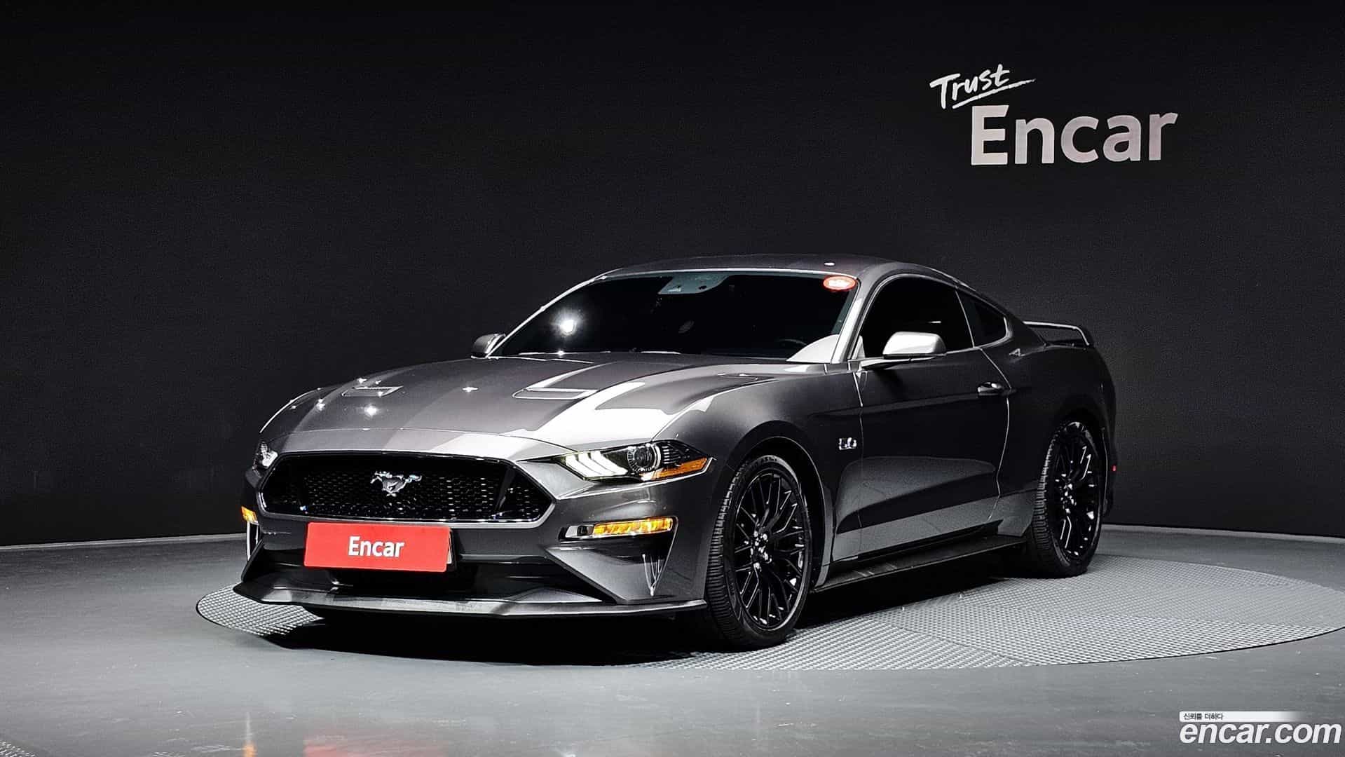 Mustang Ford 2018.3-OUTER-001