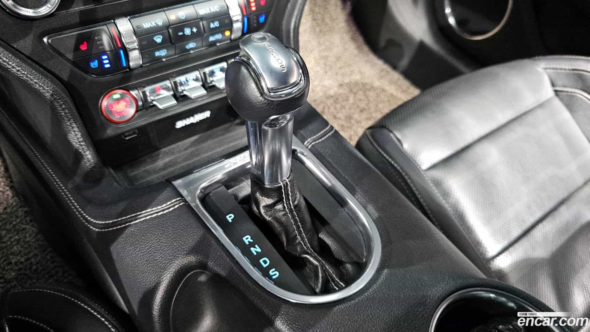 Mustang Ford 2018.3-INNER-009