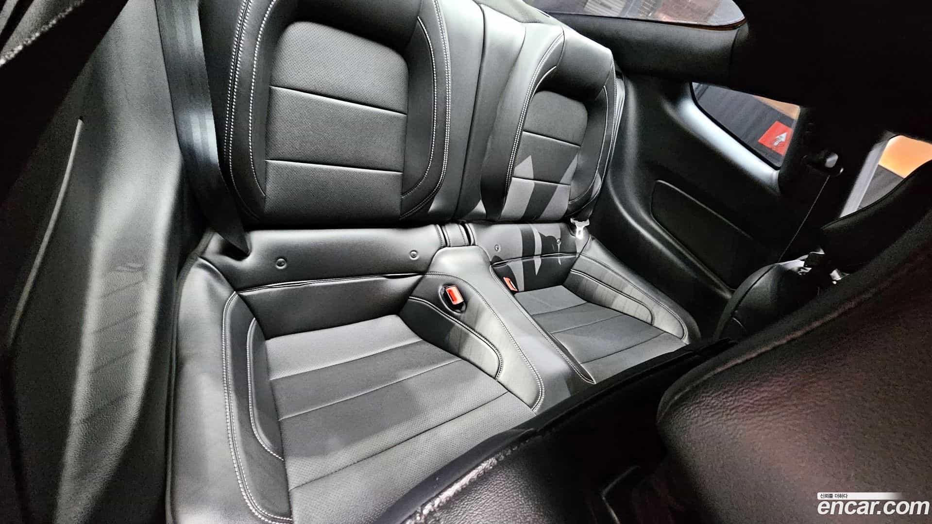 Mustang Ford 2018.3-OPTION-016