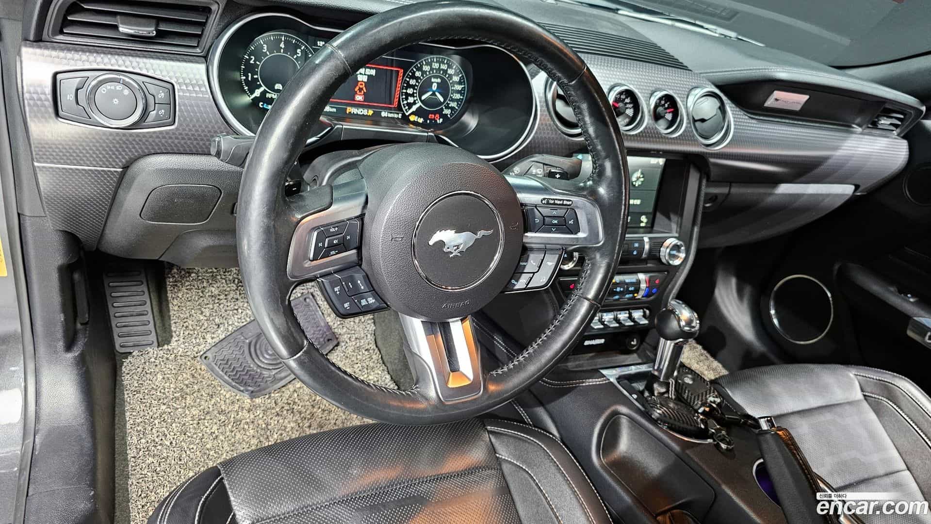 Mustang Ford 2018.3-OPTION-017