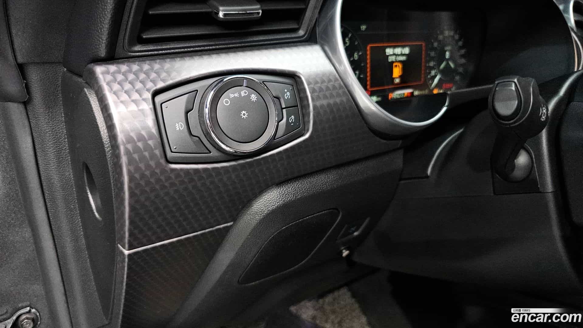 Mustang Ford 2018.3-OPTION-021