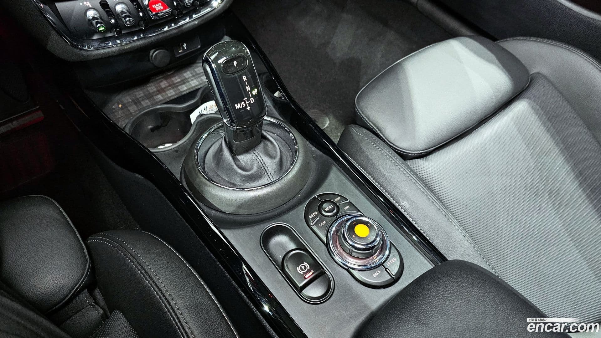 Main__Slider__Photo:Clubman Mini 2020.11-8