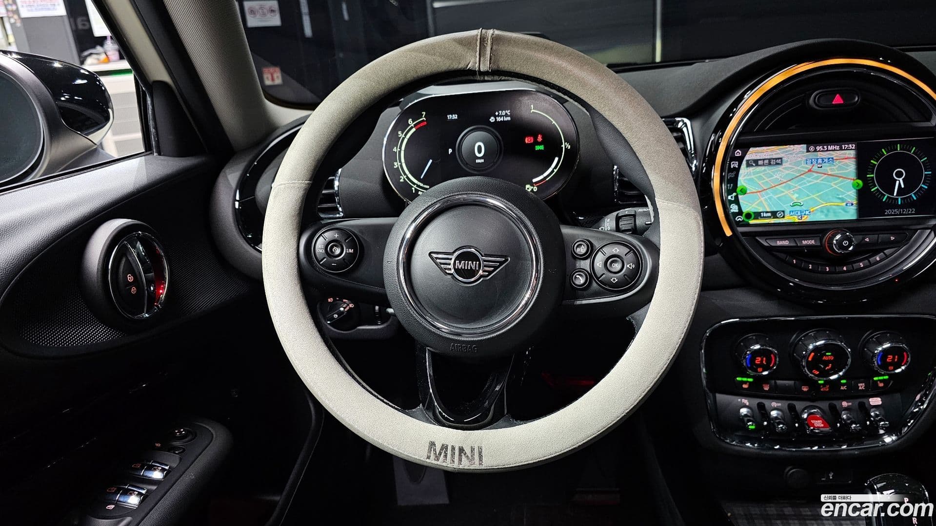 Main__Slider__Photo:Clubman Mini 2020.11-13