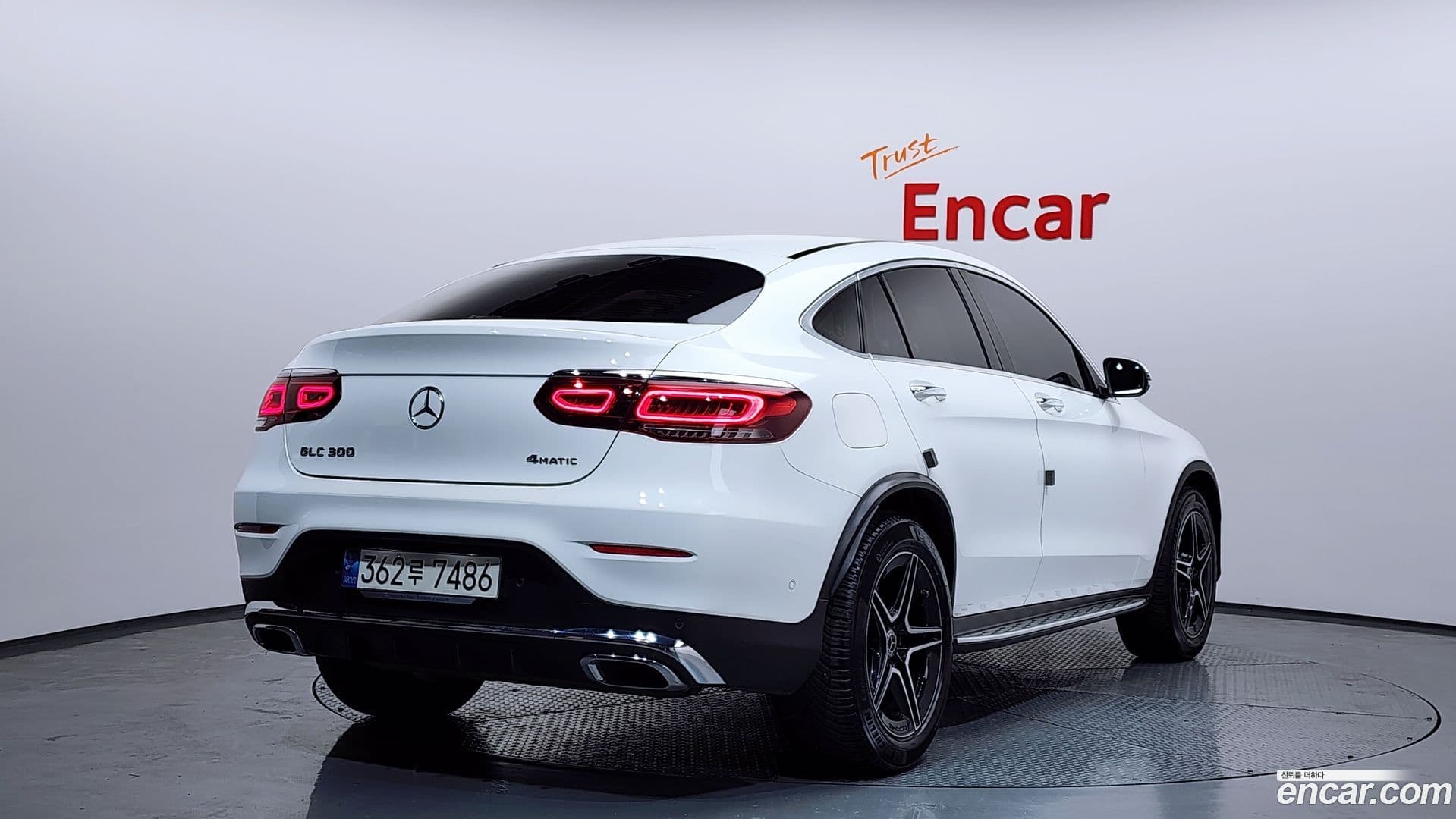 Main__Slider__Photo:GLC-Class Mercedes-Benz 2021.3-1