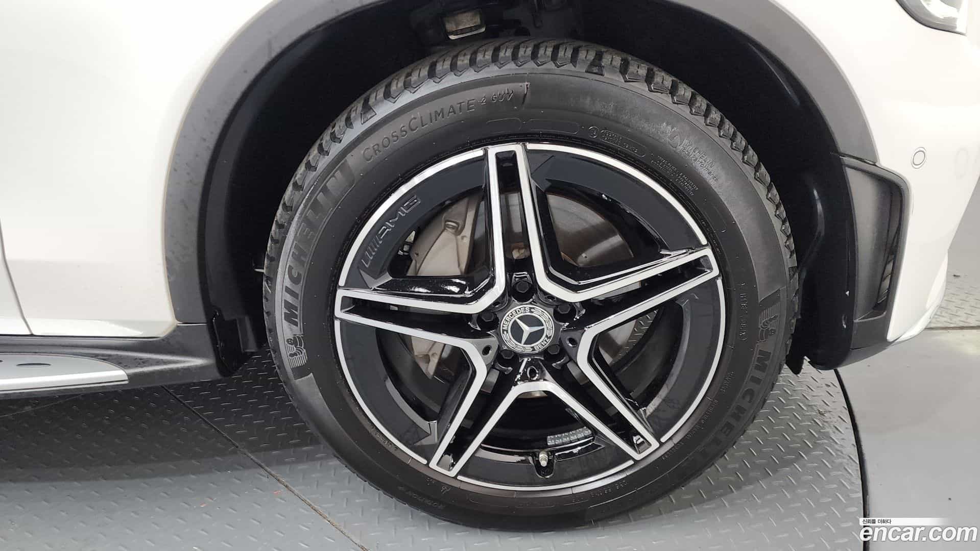 GLC-Class Mercedes-Benz 2021.3-OUTER-005