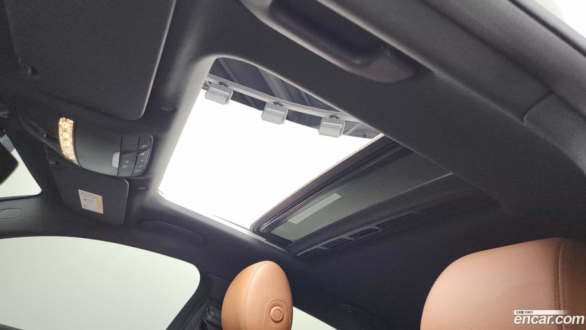 GLC-Class Mercedes-Benz 2021.3-OPTION-022