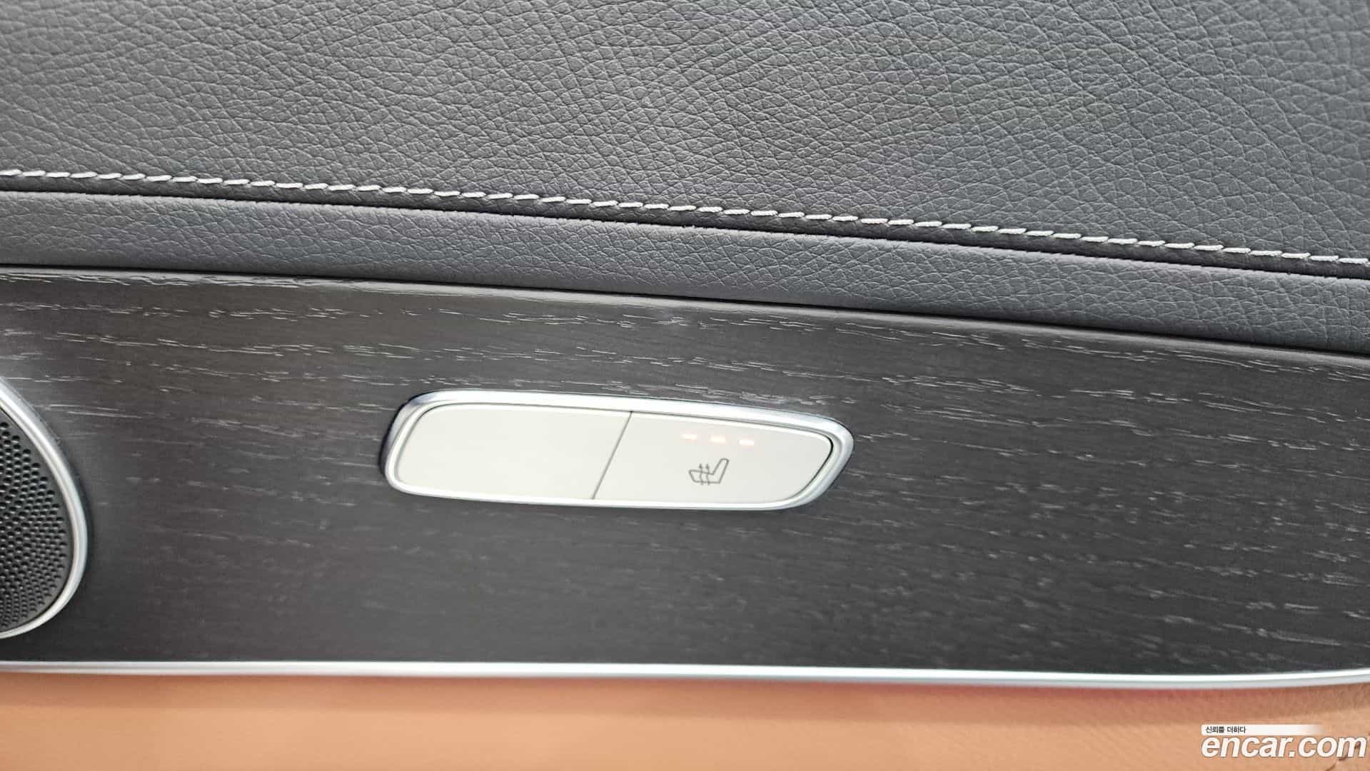 GLC-Class Mercedes-Benz 2021.3-OPTION-023