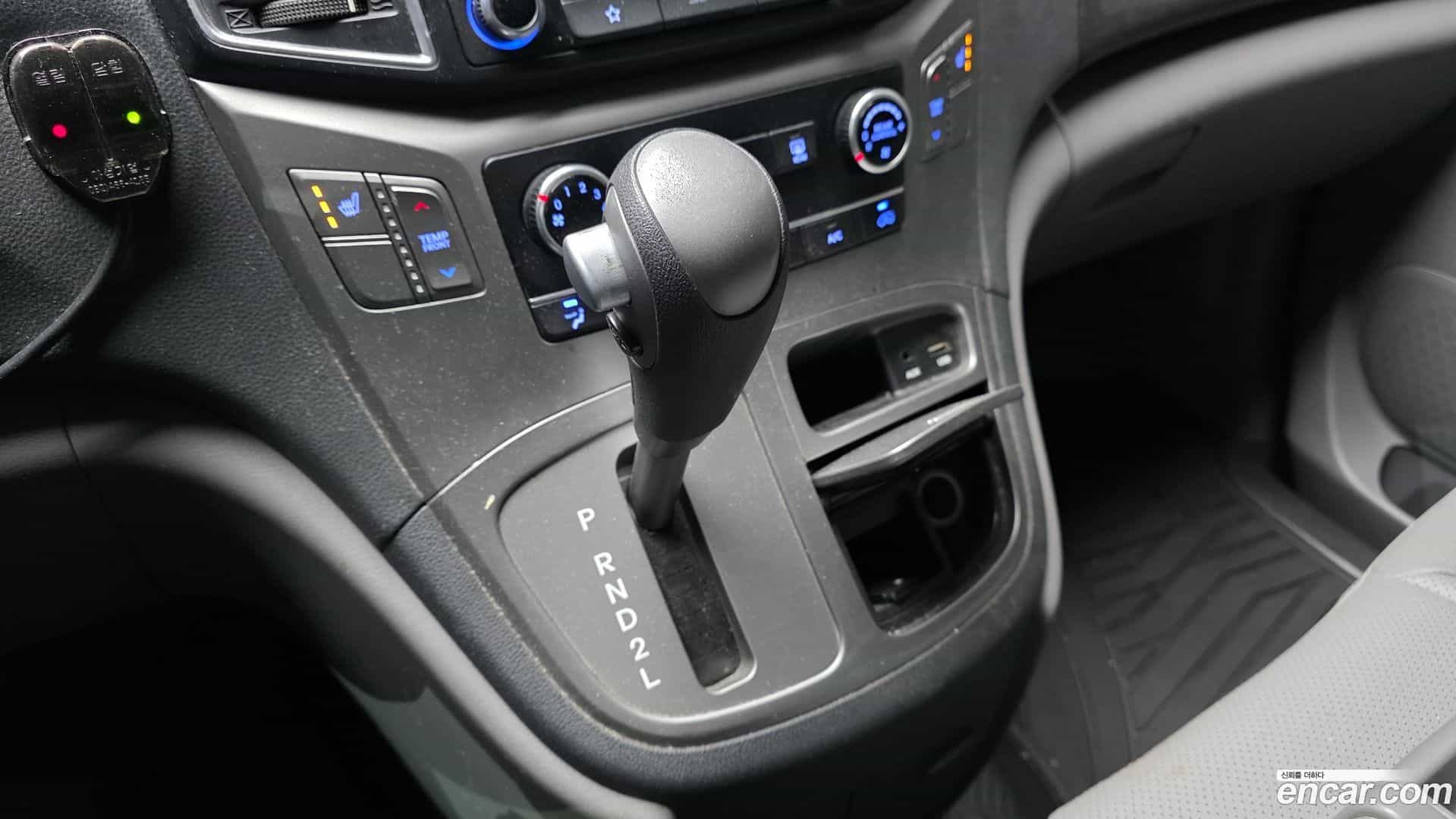 Starex Hyundai 2018.5-INNER-009