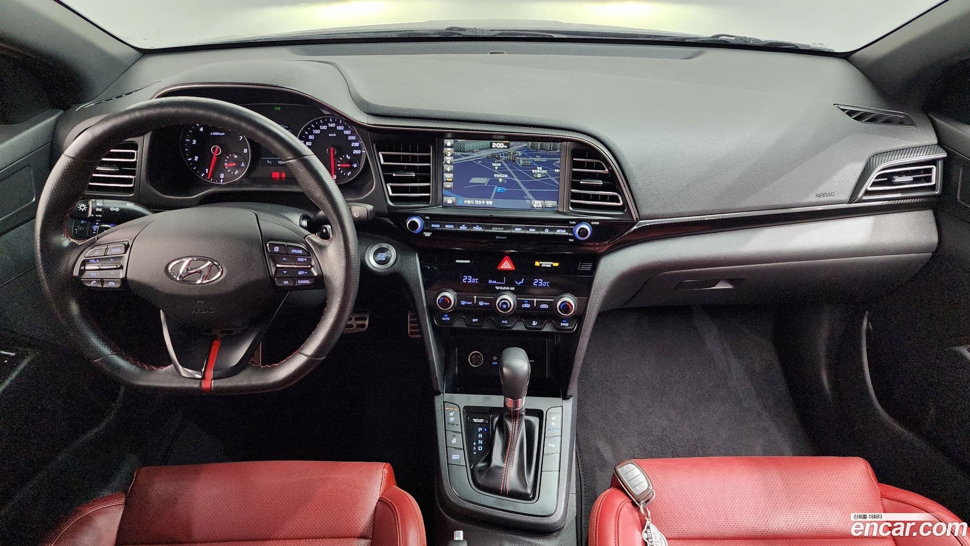 Main__Slider__Photo:AVANTE Hyundai 2019.0-6