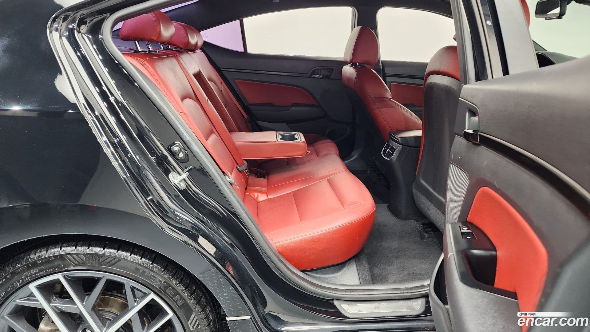 Main__Slider__Photo:AVANTE Hyundai 2019.0-11