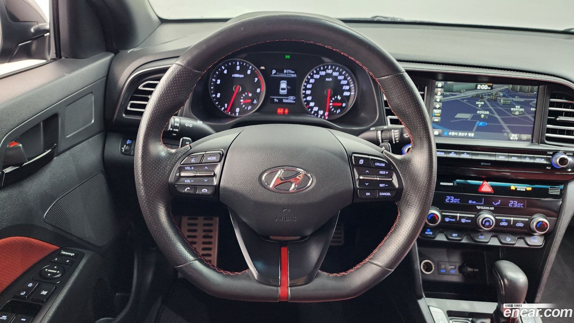 Main__Slider__Photo:AVANTE Hyundai 2019.0-12