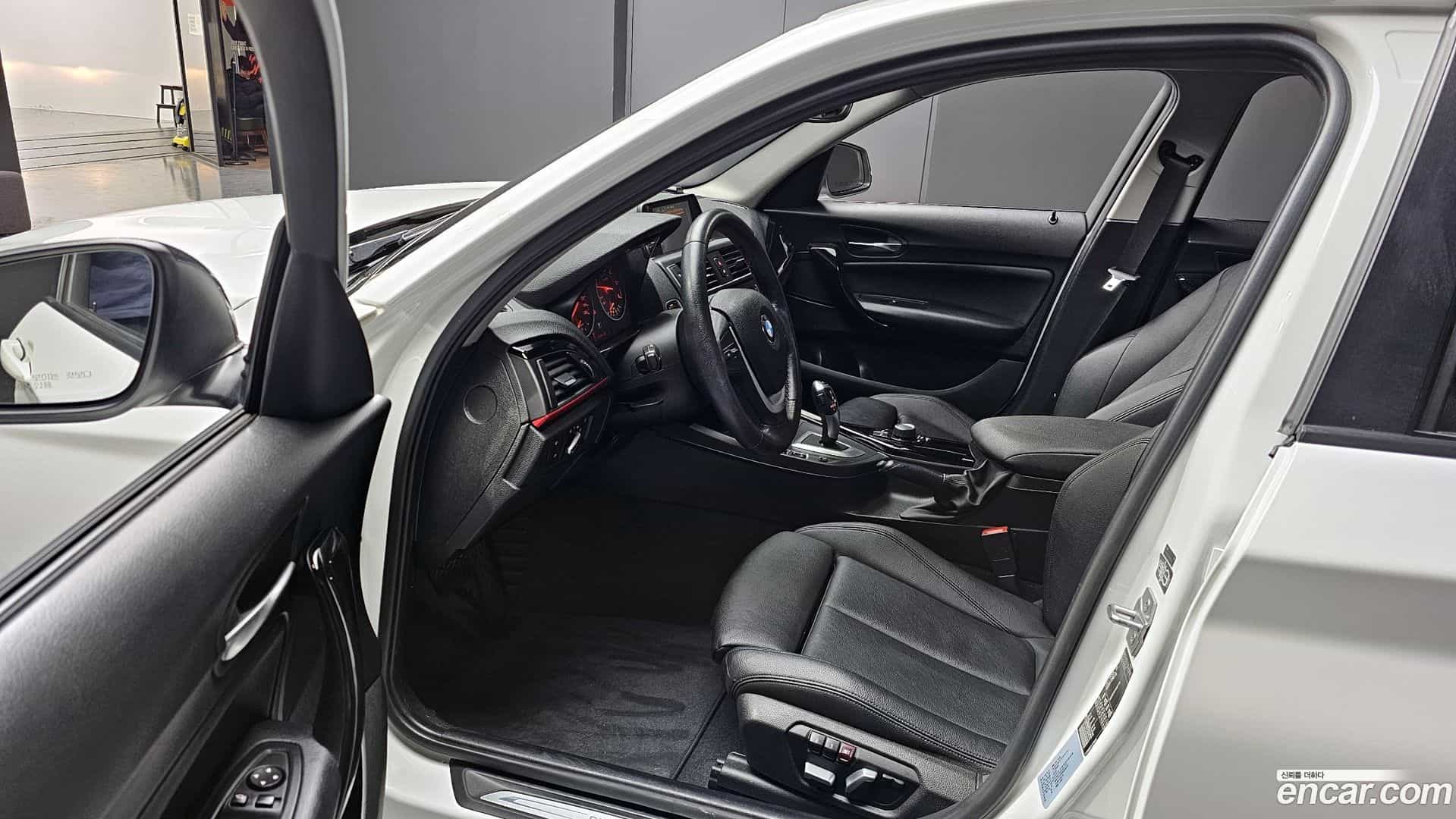 1-Series BMW 2016.11-INNER-010